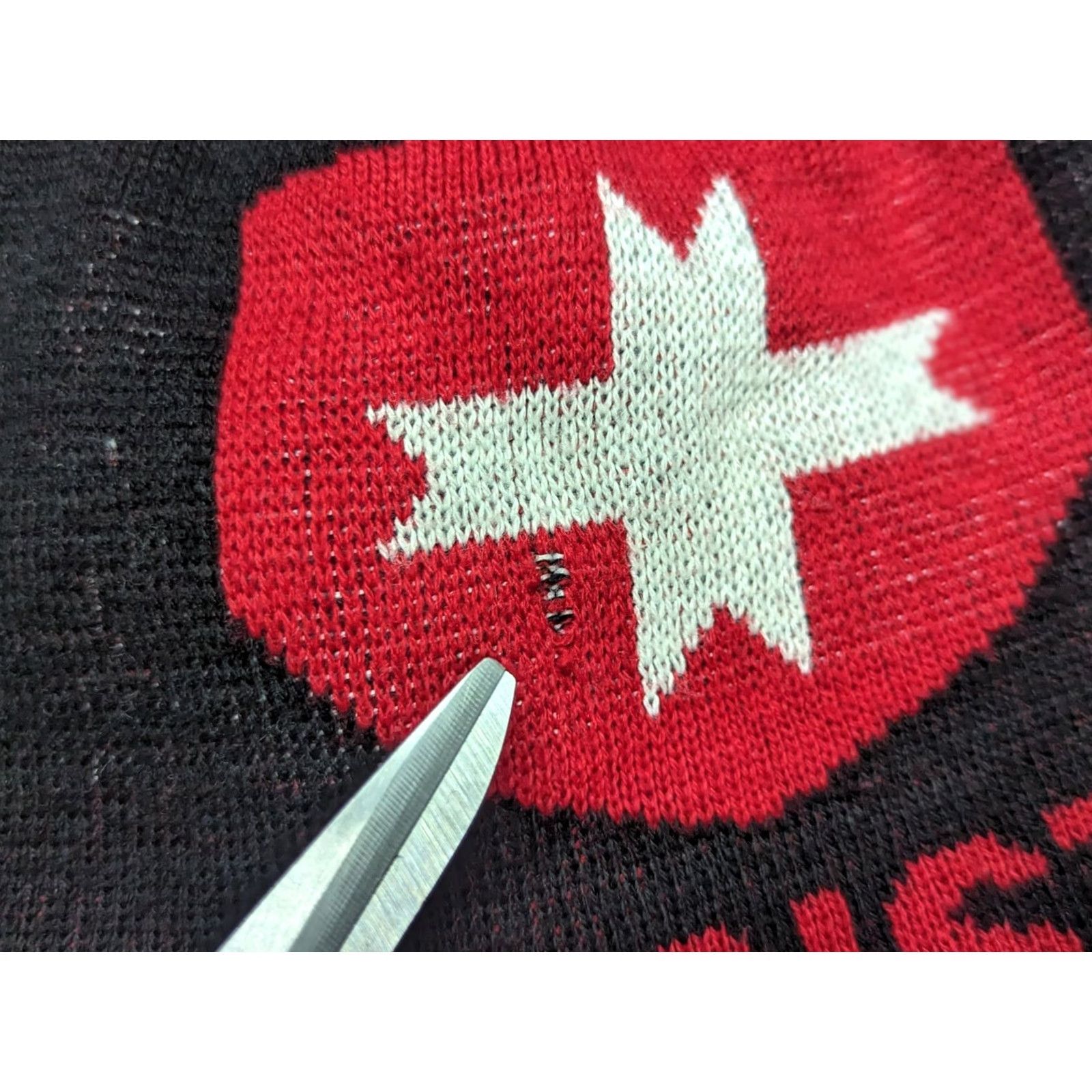 Vintage Wellensteyn Beanie Hat One Size Black Red Promo Unisex Adults Knit Acrylic Stretch 3-4 Seasons Mens Women Girls Boys Size ONE SIZE - 3 Thumbnail