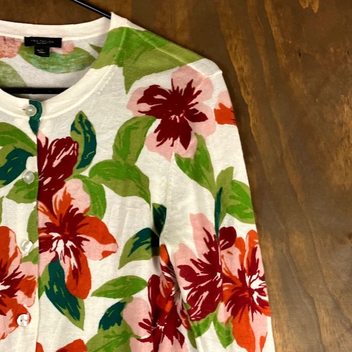 Ann Taylor Ann Taylor Factory Womens Sweater Cardigan Multicolor Floral Button Front 100% Cotton XS Women Knit Crew Neck Casual Workwear Size XS / US 0-2 / IT 36-38 - 5 Thumbnail