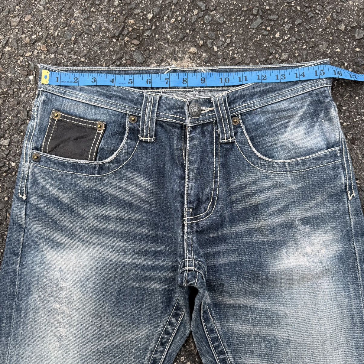 Japanese Brand W31 VINTAGE TRIM FLARE FADED DENIM JEAN PANTS Size US 31 - 8 Thumbnail