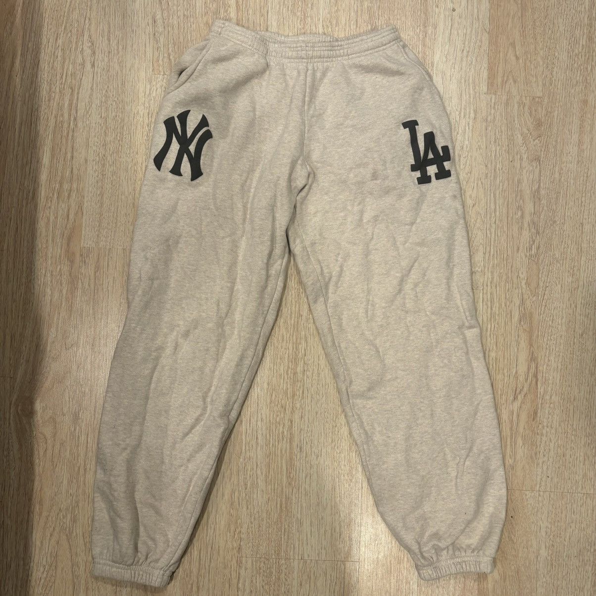 Holiday Brand Holiday Brand NY LA Sweatpants Size US 32 / EU 48 - 1 Thumbnail