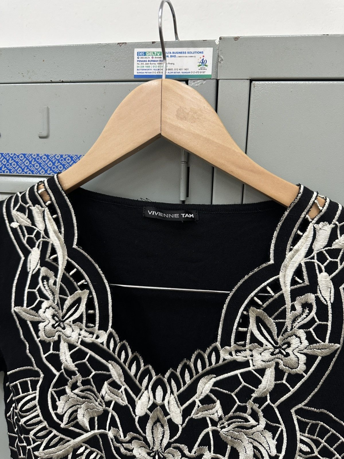 Vivienne Tam Vivienne Tam Black Silver Beaded Top ‘Cheongsam Style’ Size S / US 4 / IT 40 - 7 Thumbnail