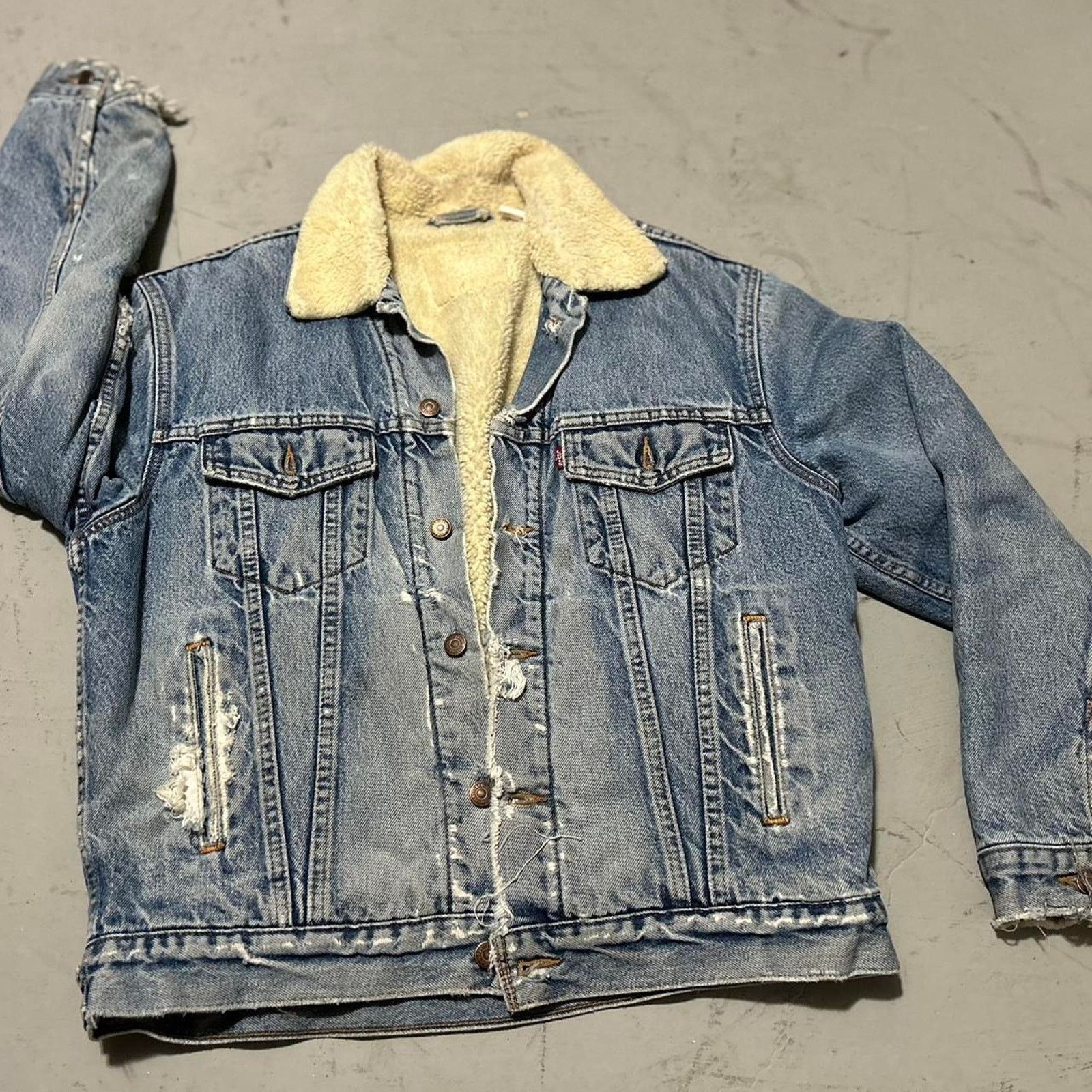 Levi's **Distressed Levi's Denim Boa Jacket - Vintage 80's Blue Men Size US M / EU 48-50 / 2 - 2 Thumbnail