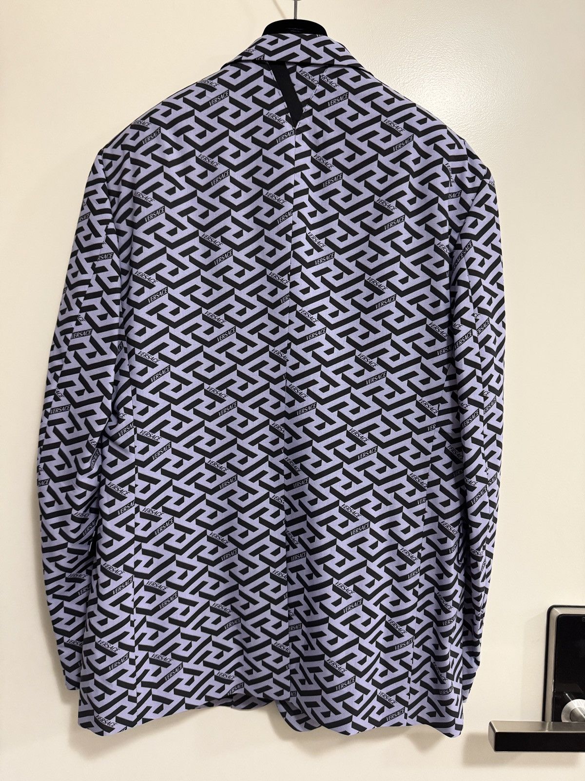 Versace Monogram Greca Jacquard Wool Suit – Blazer 50 + Pants 48 Size 40R - 9 Thumbnail