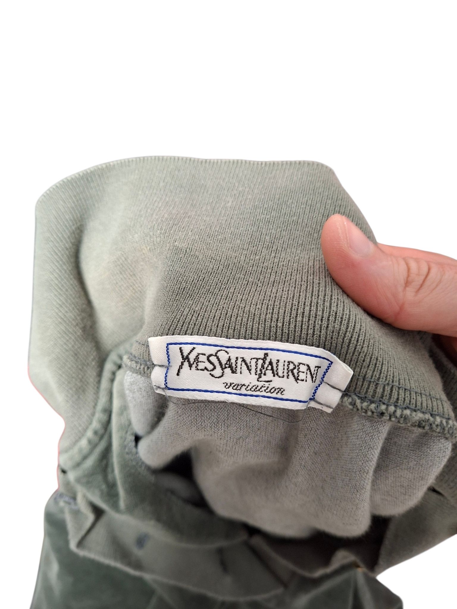 Yves Saint Laurent YSL YVES SAINT LAURENT VINTAGE LADY`S VELOUR 1/3 SWEATSHIRT Size M / US 6-8 / IT 42-44 - 5 Thumbnail