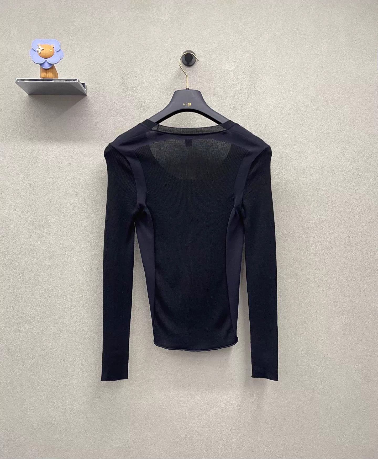 Louis Vuitton LV Black Knit Sweater S Rolled Hem Size S / US 4 / IT 40 - 2 Thumbnail