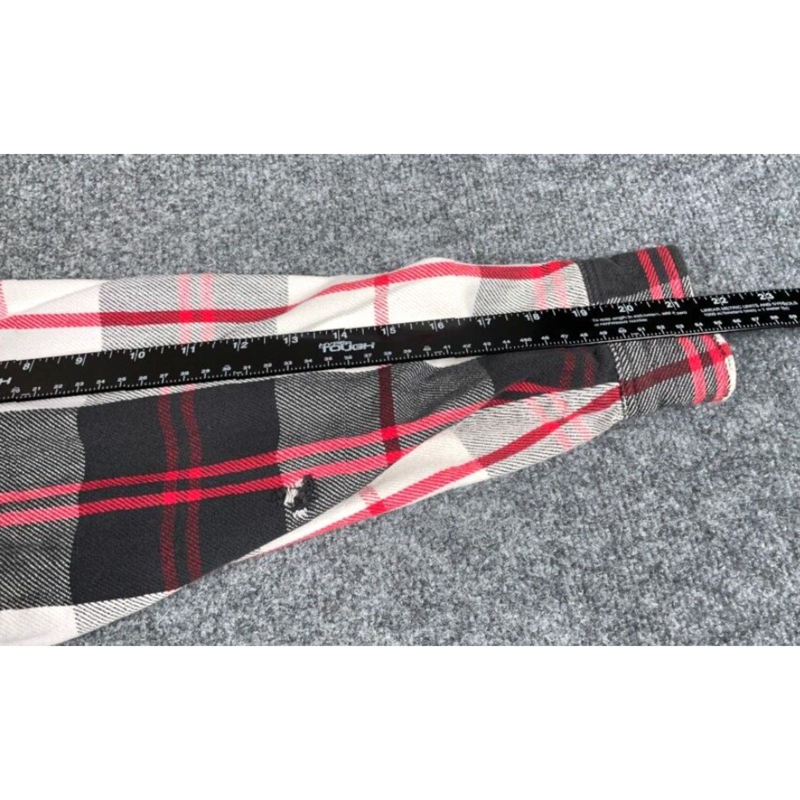 Vintage VINTAGE St. John's Bay Heavyweight Flannel Shirt Adult 2XL Long Sleeve Collared Casual Workwear Gray Red Black Plaid 90s Grunge Mens Size US XXL / EU 58 / 5 - 6 Thumbnail