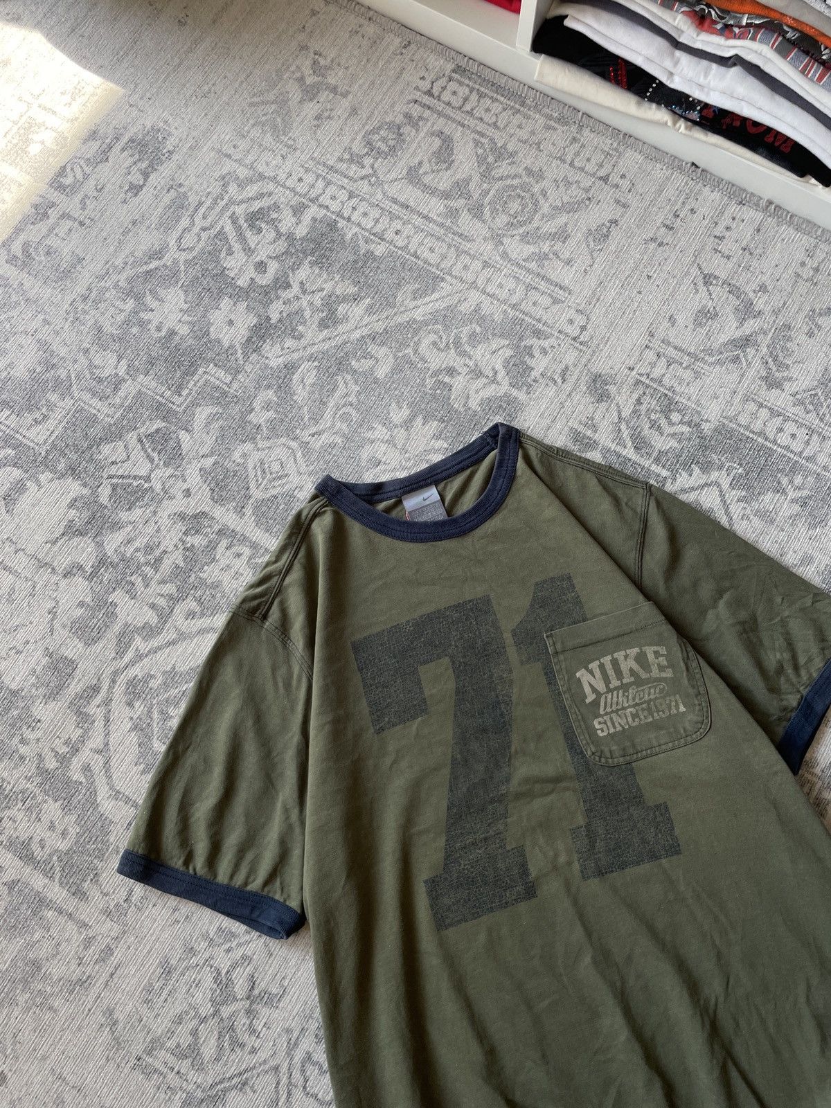 Vintage Nike Vintage T-Shirt Big Logo #71 Japanese Avant Garde Y2K Size US M / EU 48-50 / 2 - 4 Thumbnail