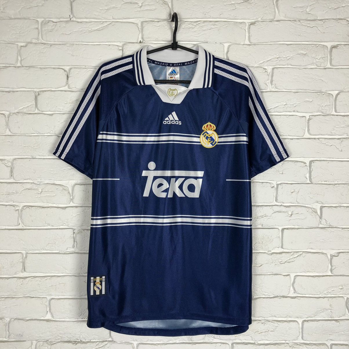 Adidas Retro copy Real Madrid 1998 1999 away soccer jersey Size US M / EU 48-50 / 2 - 1 Thumbnail