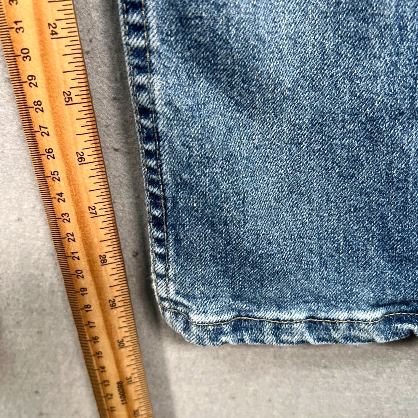 Levi's VINTAGE Levi's 550 Jeans Womens 28 x 30 High-Waisted Blue Denim 5-Pocket Tapered Relaxed Fit Adults Womens Size 28" / US 6 / IT 42 - 7 Thumbnail