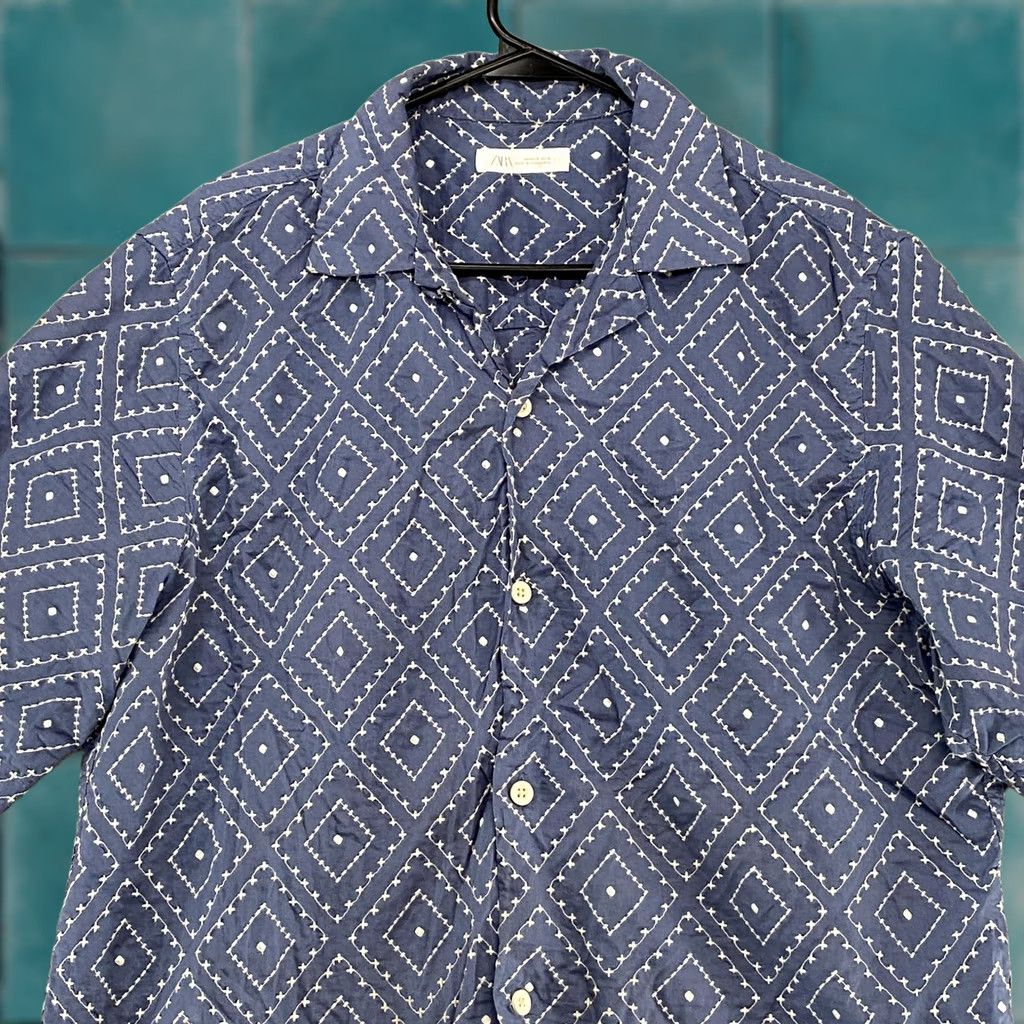 Zara Zara Embroidered Shirt Mens Medium Blue Short Sleeve Button Up Diamond Cotton Embroidered Geometric Beach Vacation Button-Up Mens Jacket? Size US M / EU 48-50 / 2 - 1 Thumbnail