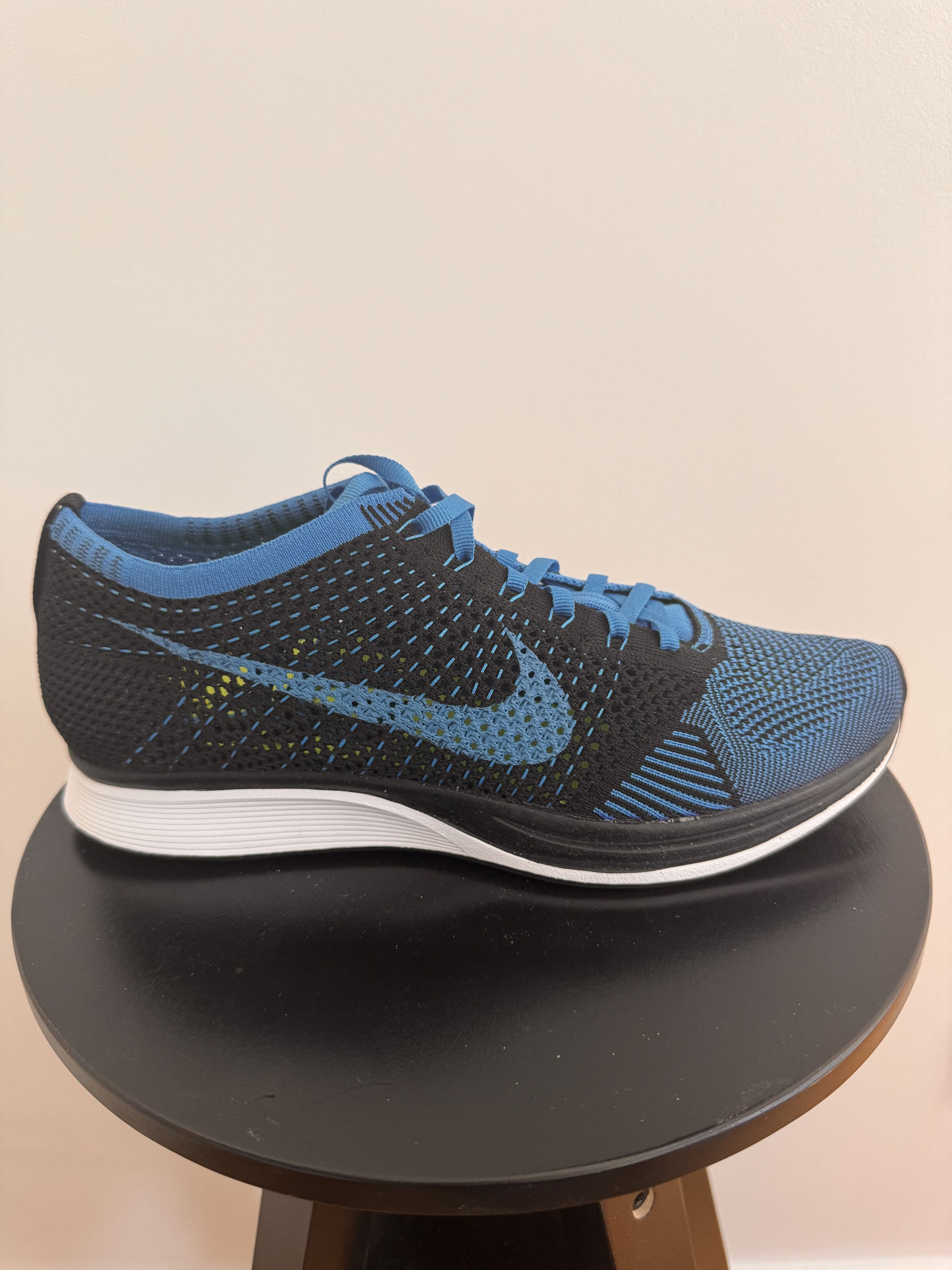 Nike Flyknit Racer Black/photo Blue Size US 9.5 / EU 42-43 - 1 Thumbnail