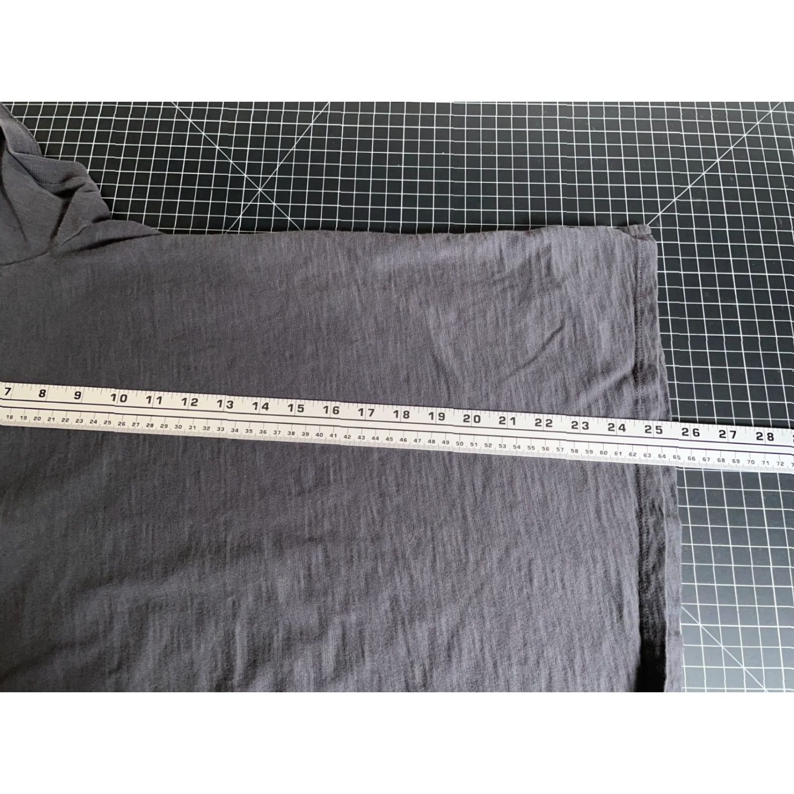 Vince Vince Slim Fit Polo Shirt Men's Large Dark Gray Lightweight Textured Cotton Classic Preppy Retro Mens Size US L / EU 52-54 / 3 - 6 Thumbnail