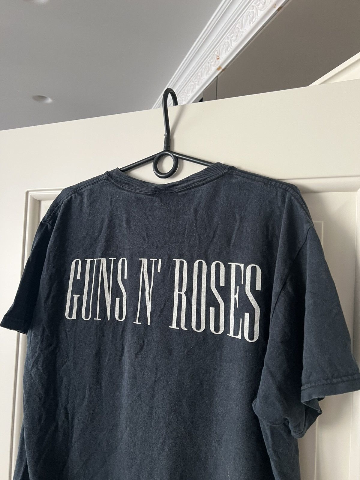 Guns N' Roses Vintage Guns N Roses Band Tee Rock T-Shirt Size L Size US L / EU 52-54 / 3 - 13 Thumbnail