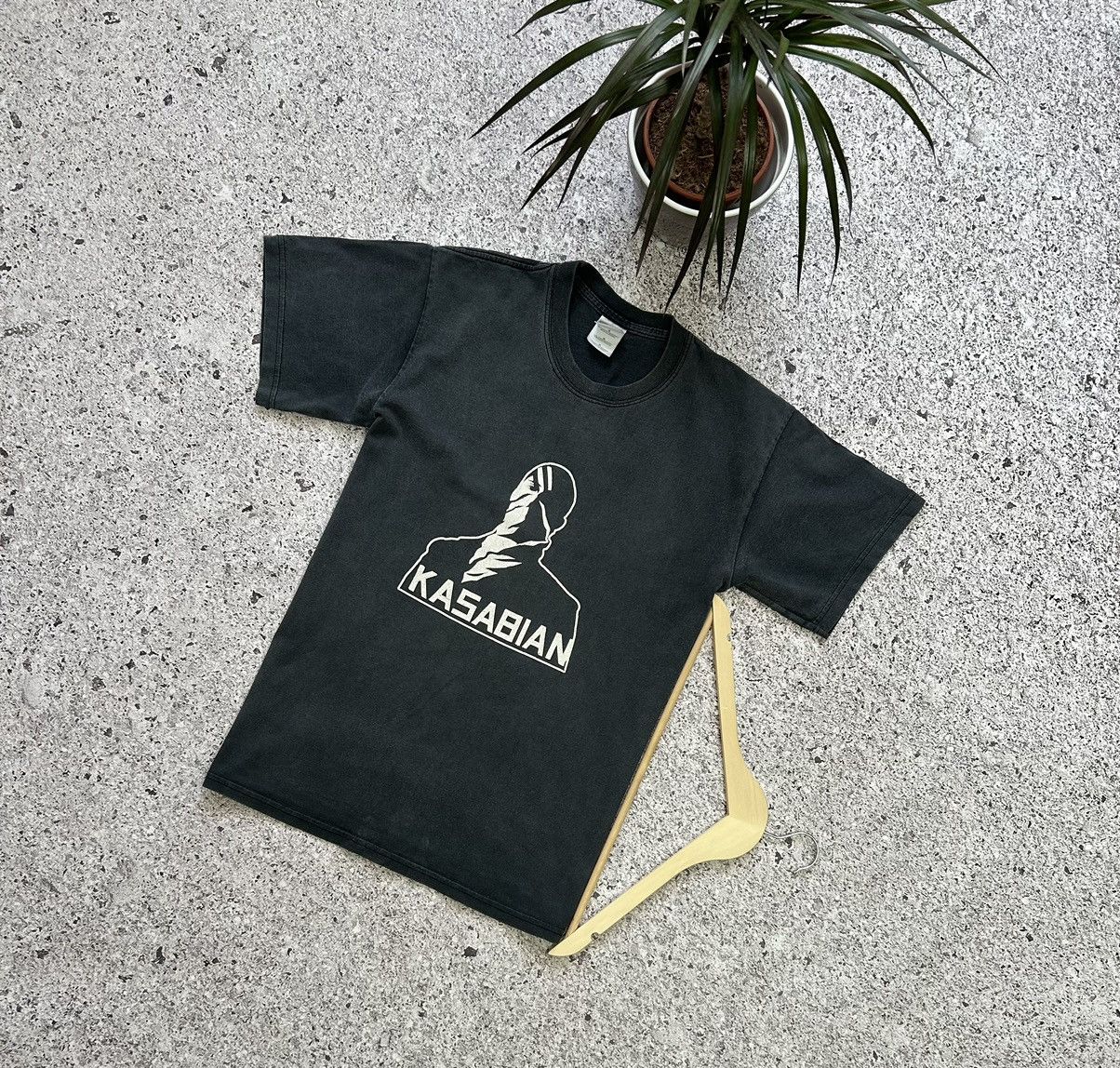 Vintage 90's Kasabian Rock Band Retro T-Shirt Y2K Hype