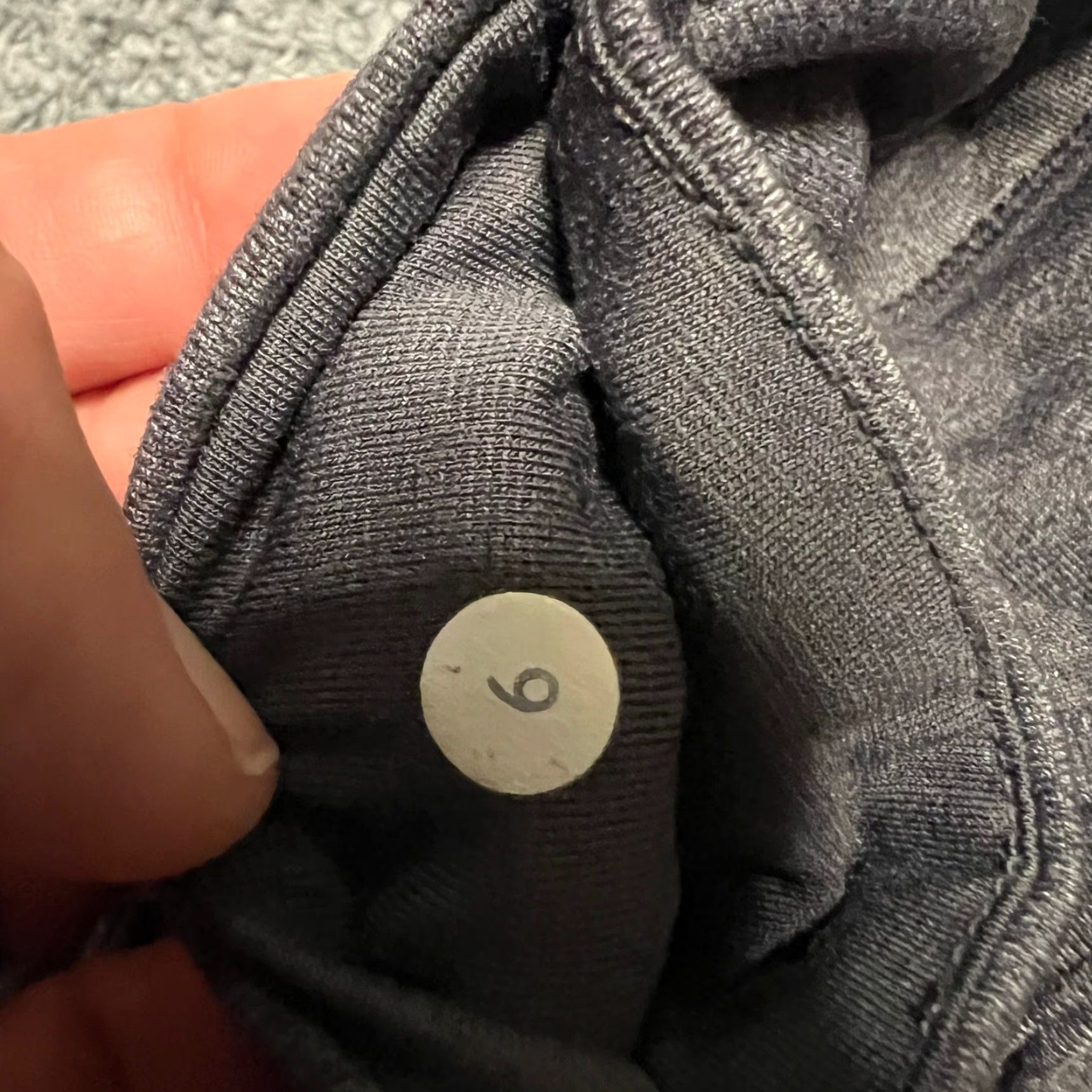 Lululemon Lululemon Crop Leggings Womens 6 Gray Ruched Zipper Back Bottom Capri Pants Size 28" / US 6 / IT 42 - 4 Thumbnail