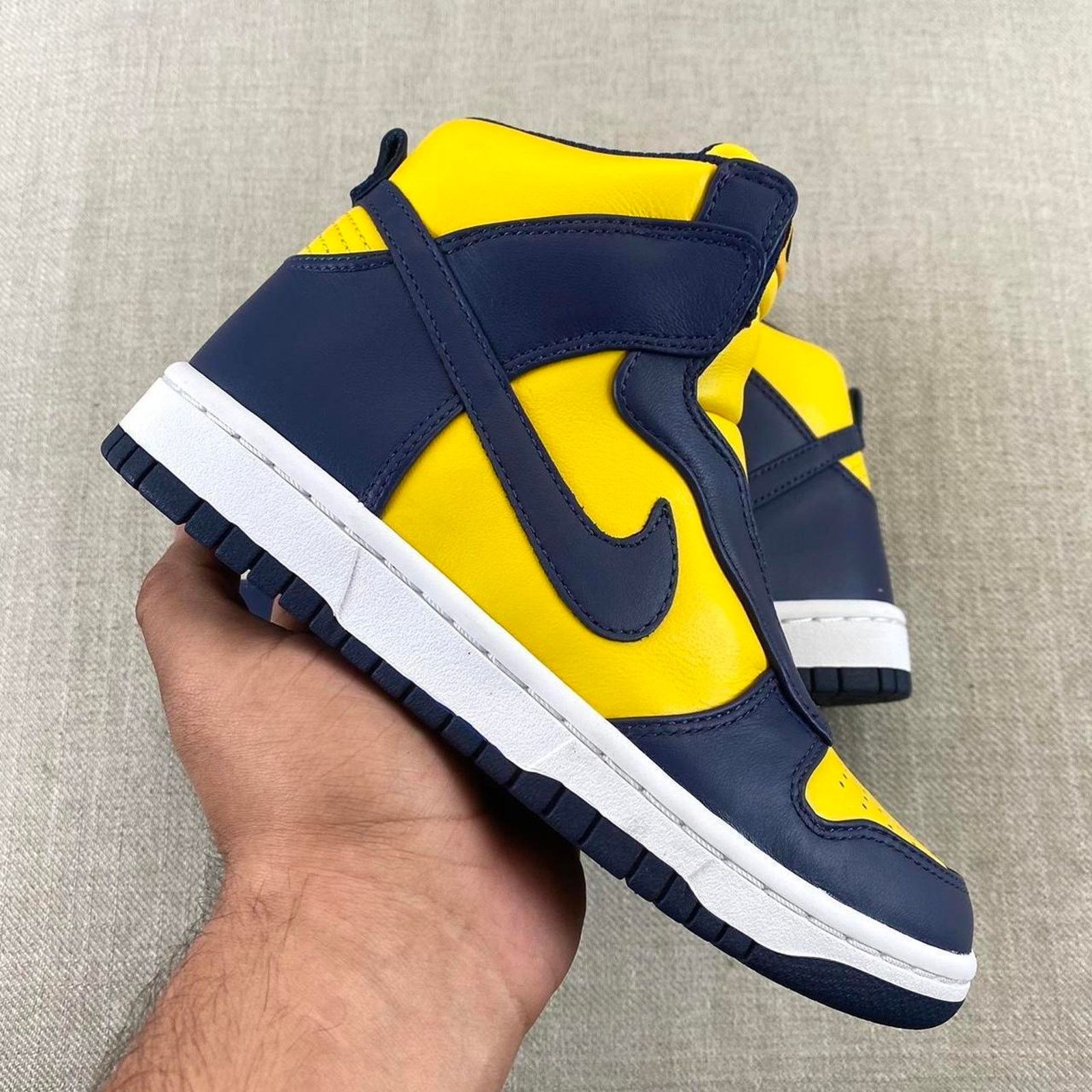 Nike 2015 NikeLab x Sacai Dunk Michigan Laceless Size US 5 / IT 35 - 1 Thumbnail