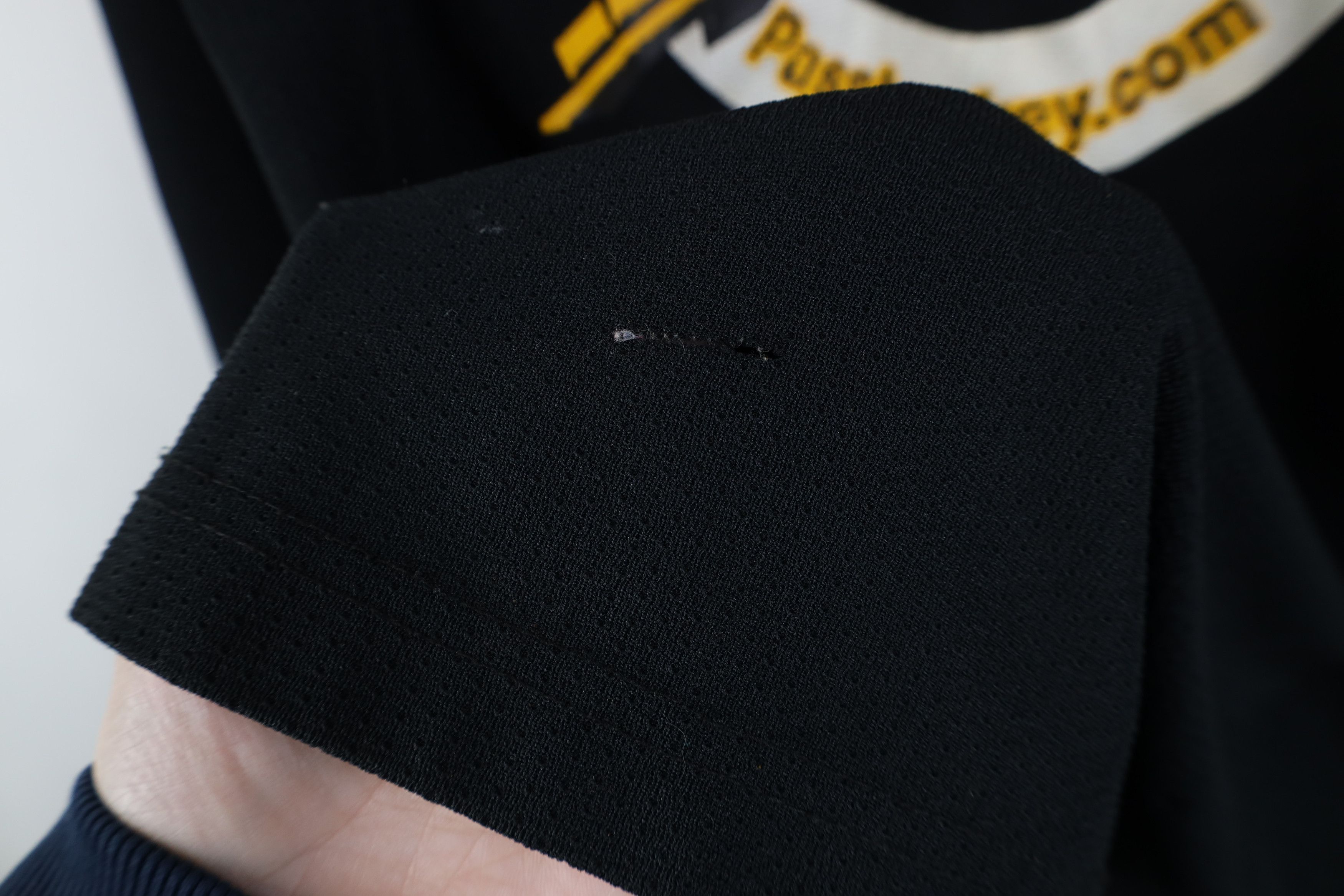 Vintage Vintage 90s Toronto Pass Hockey Jersey Black Air Knit Size US L / EU 52-54 / 3 - 8 Thumbnail
