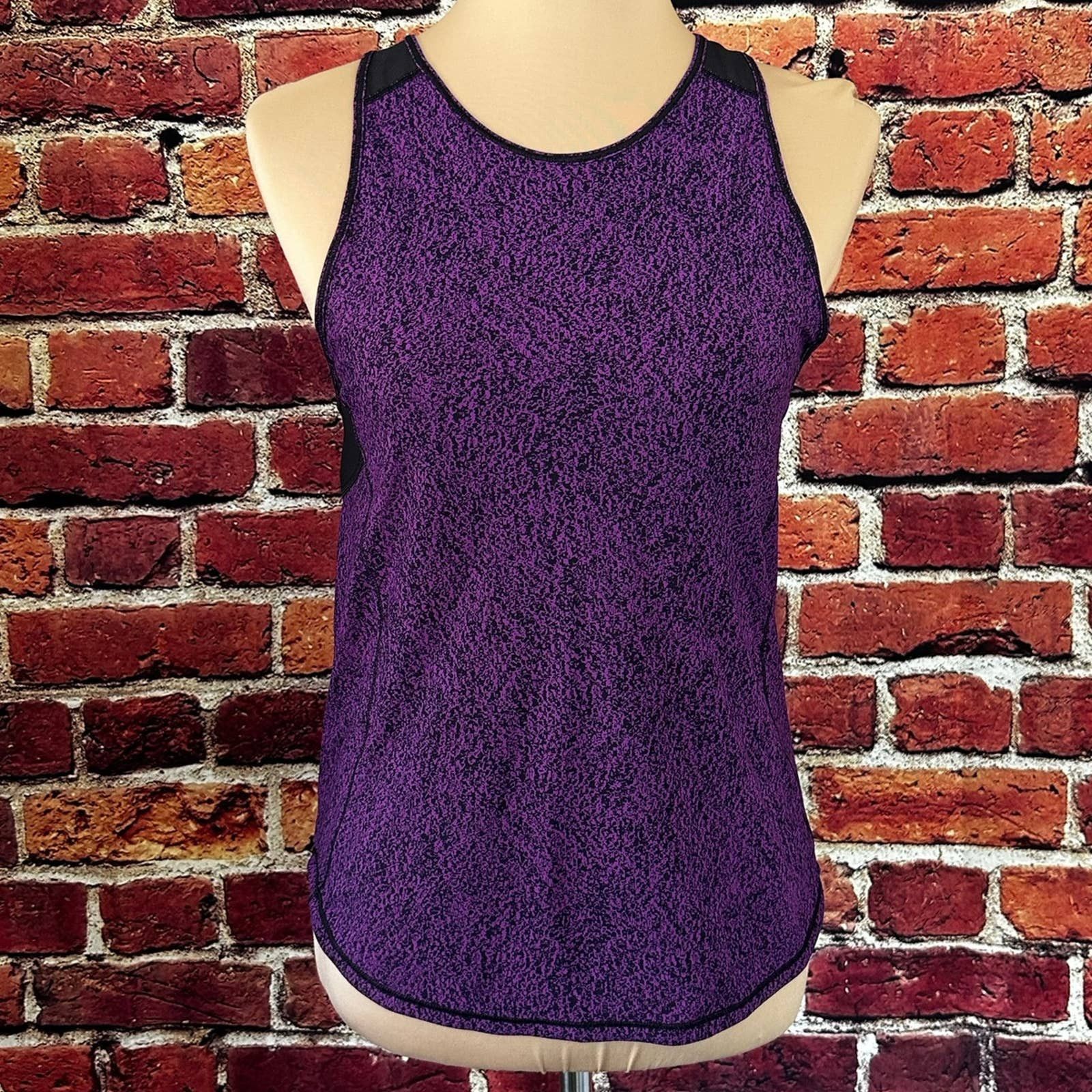 Lululemon lululemon top size 6 Size M / US 6-8 / IT 42-44 - 1 Thumbnail