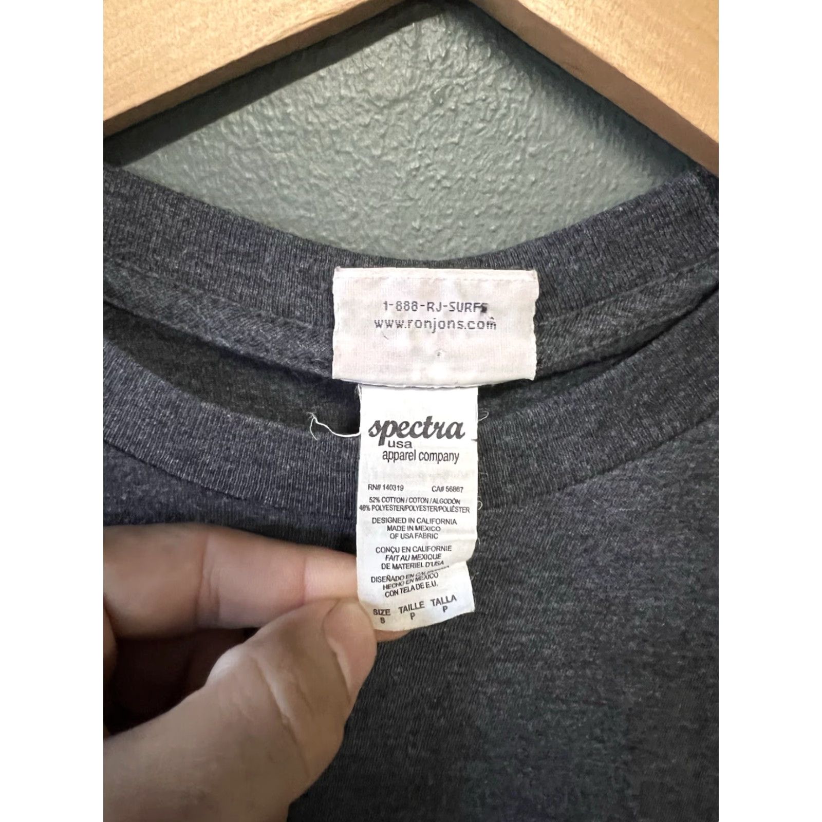 Vintage VINTAGE Y2K Ron Jon Surf Shop Mens Gray Long Sleeve Graphic T-shirt Size S Size US S / EU 44-46 / 1 - 3 Thumbnail