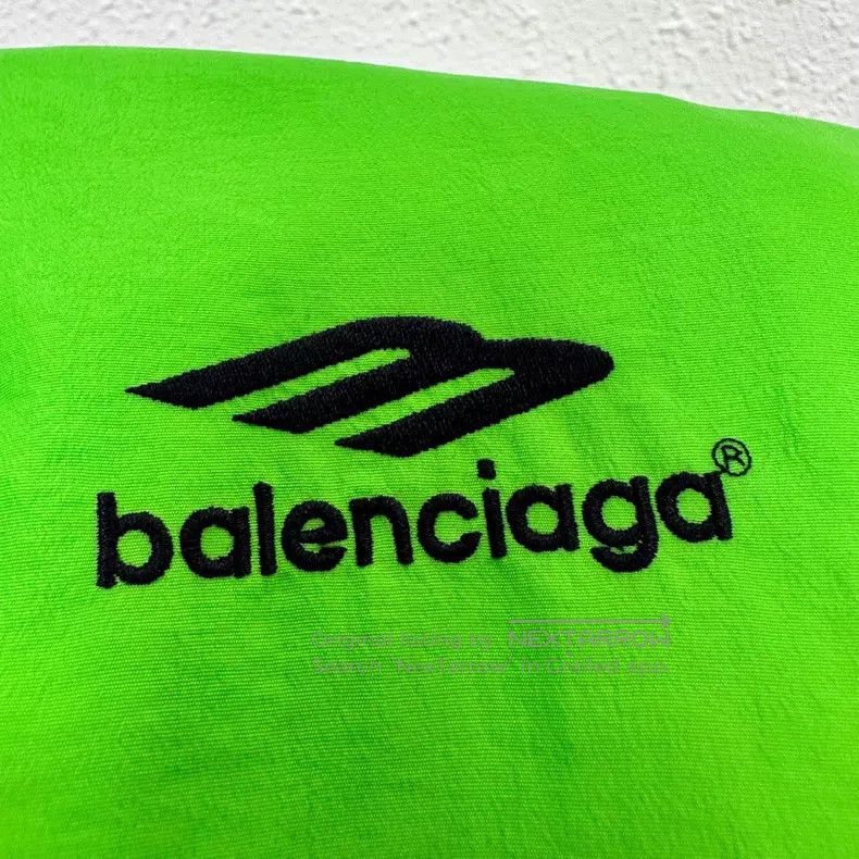 Balenciaga Balenciaga Embroidered Fluorescent Green Colorblock Windbr Size US XS / EU 42 / 0 - 5 Thumbnail