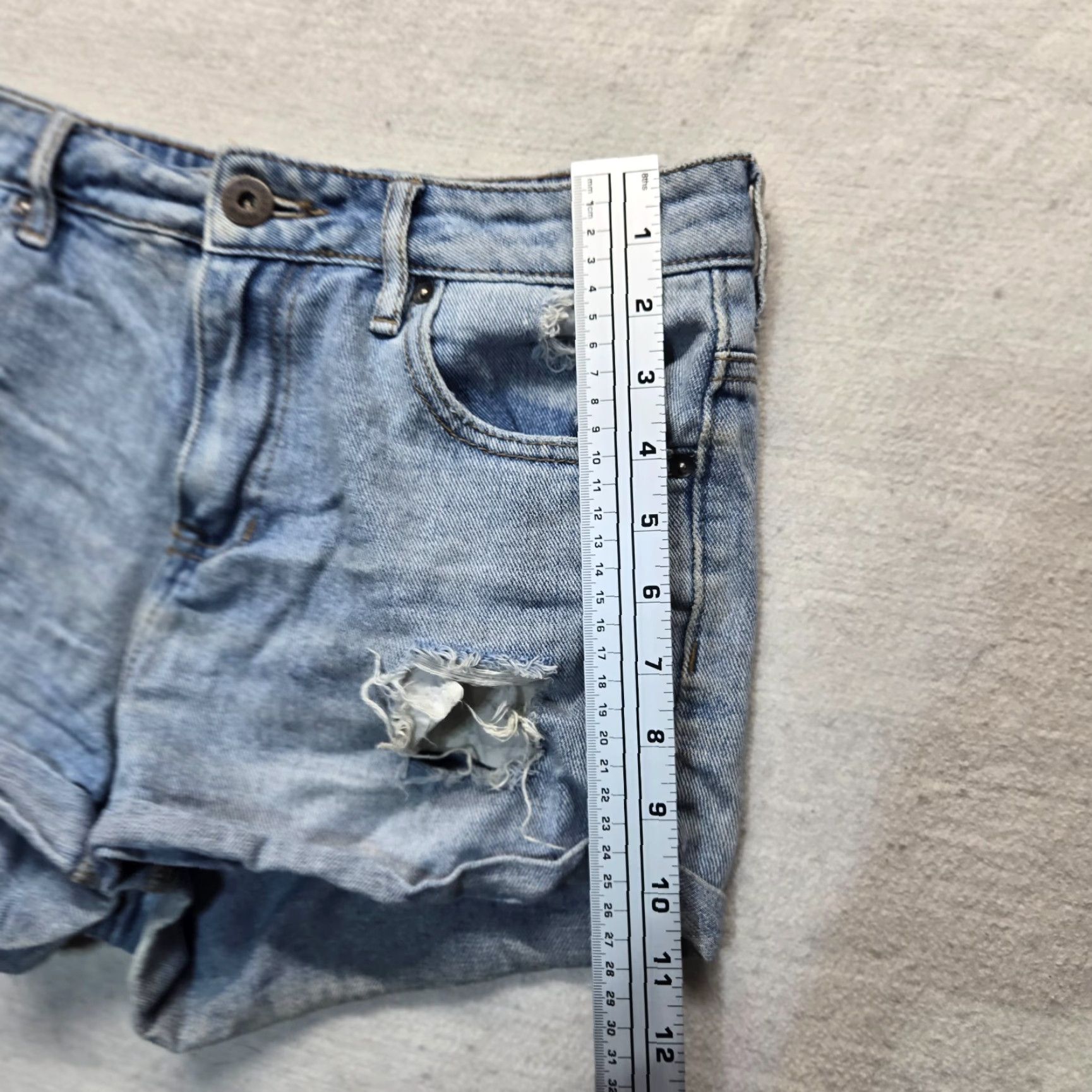 Vintage Bullhead Shorts Light Blue Distressed High Rise Cut Off Festival Women's Size 9 Size 30" / US 8 / IT 44 - 5 Thumbnail