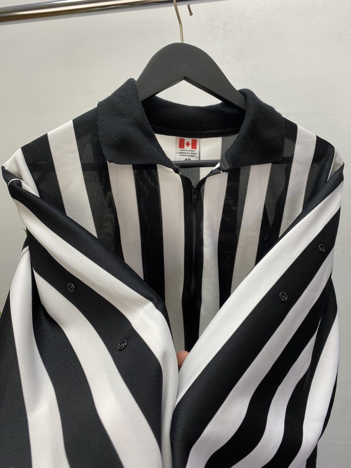 Ccm × Vintage Vintage CCM Hockey Referee Jersey Size 48 Size US M / EU 48-50 / 2 - 7 Thumbnail