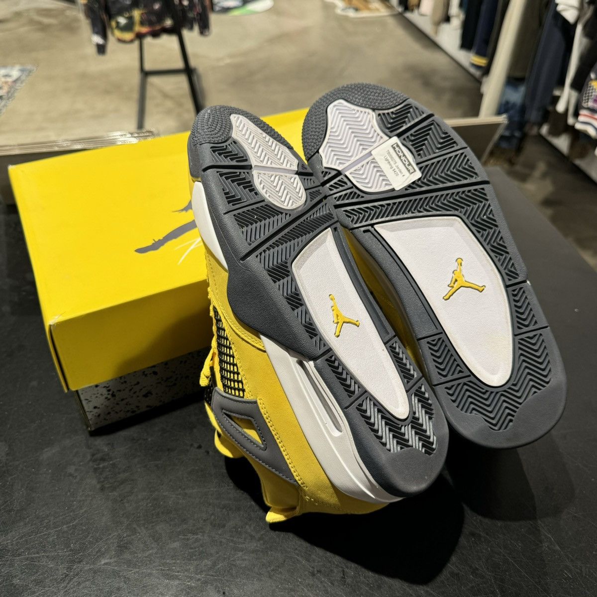 Jordan Brand Jordan 4 Retro Yellow Lightning Size US 10 / EU 43 - 9 Thumbnail