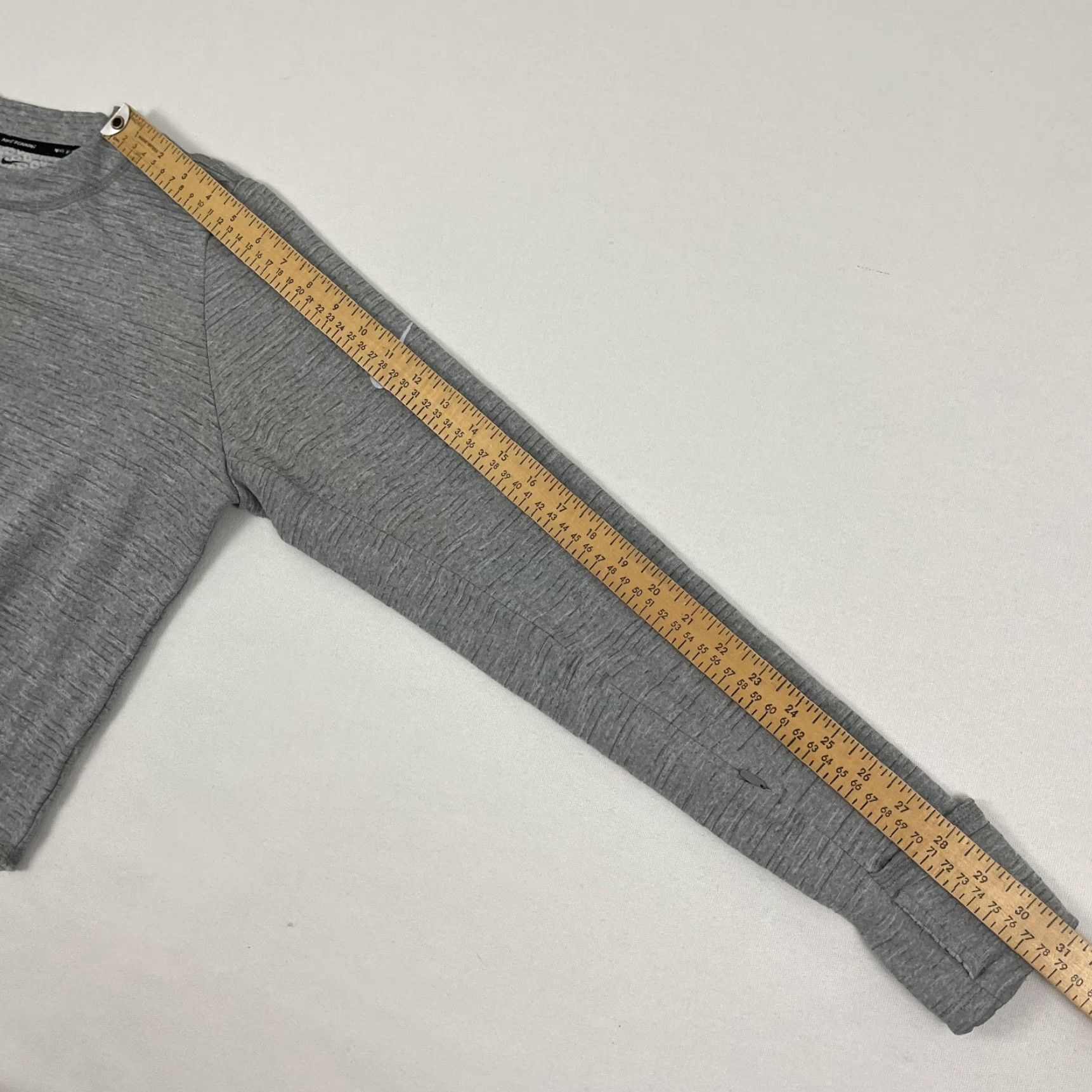 Nike **Women's Medium Nike Dri-Fit Element Grey Long Sleeve Crop Top** User: **Women's Medium Nike Dri-Fit Element Gray Long Sleeve Cropped Shirt** Size M / US 6-8 / IT 42-44 - 6 Thumbnail