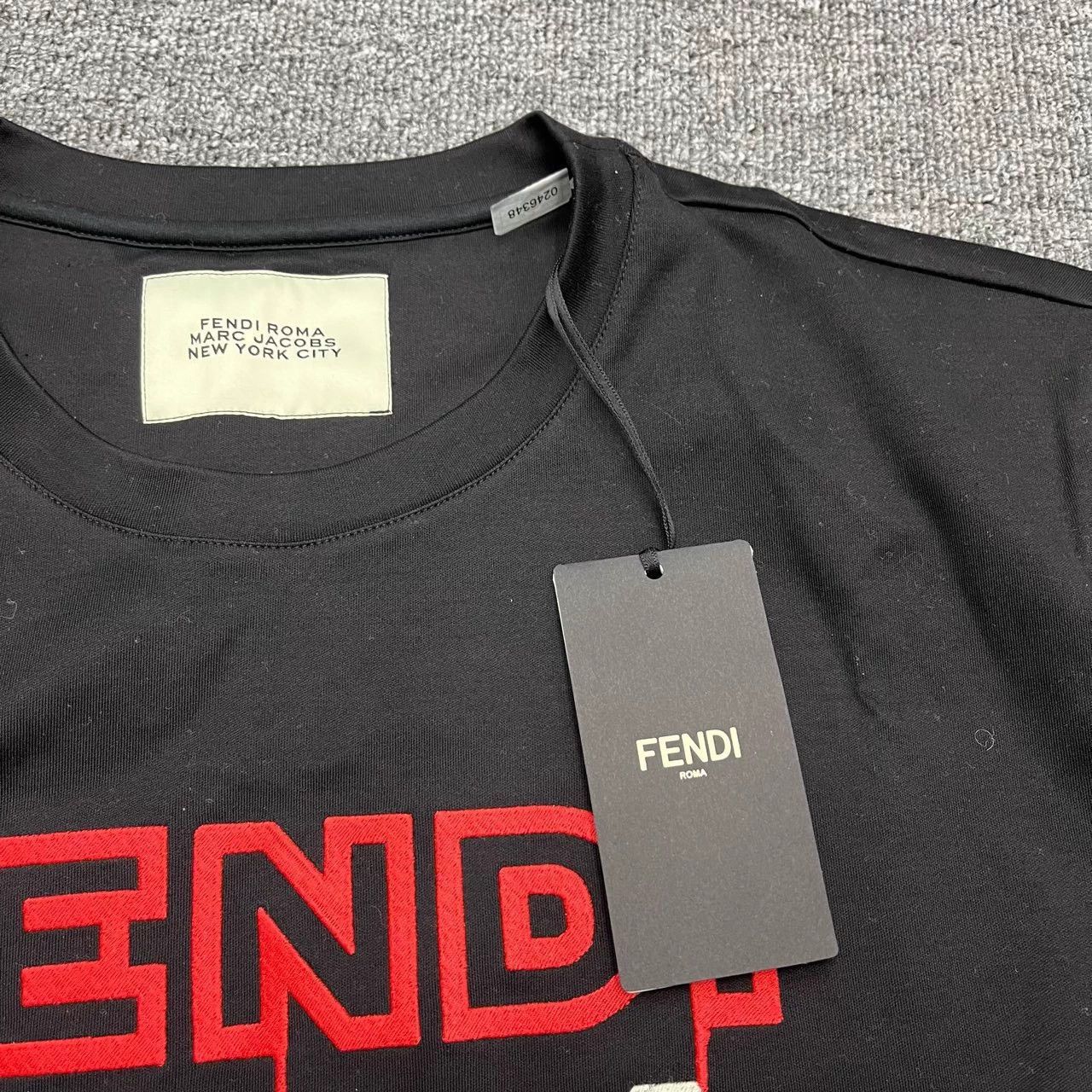 Fendi Fendi ss23 letter logo black short sleeve new tags L Size L / US 10 / IT 46 - 3 Thumbnail