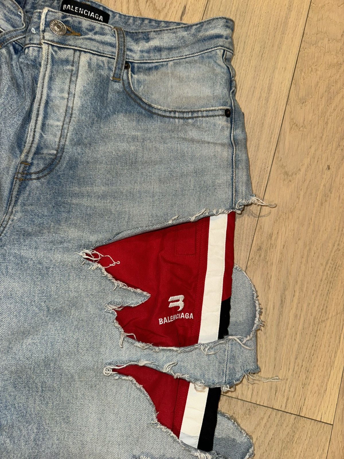 Balenciaga Balenciaga AW21 Slashed Jeans MEN 29-32 Size US 26 / EU 42 - 3 Thumbnail