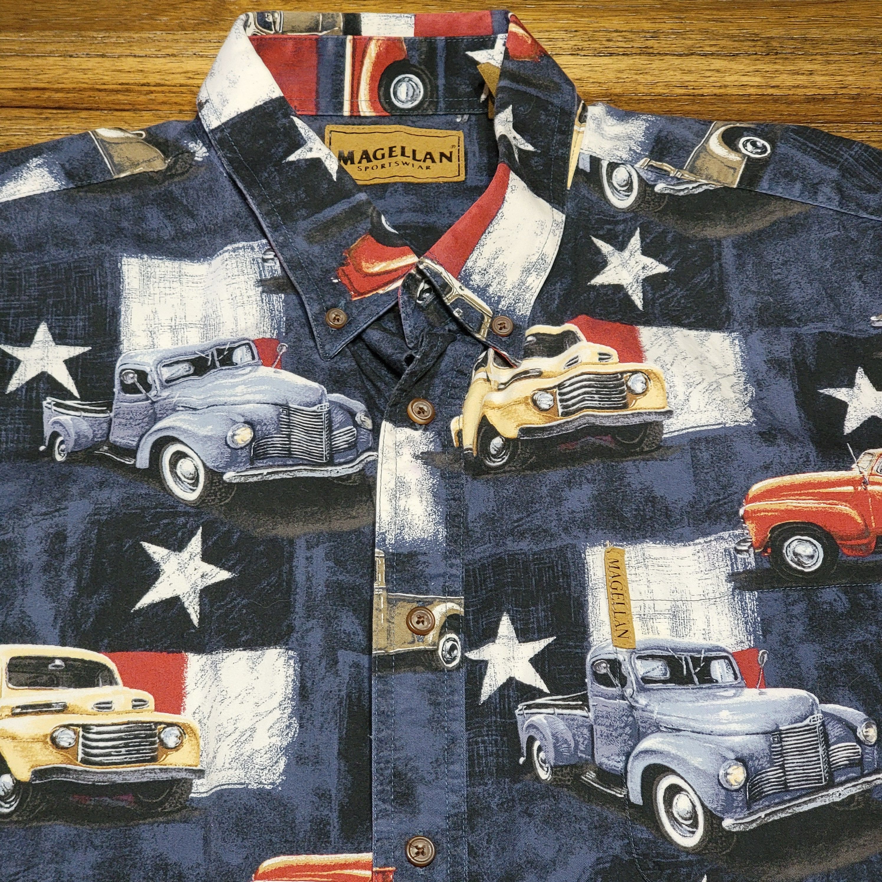 Other Magellan SS Shirt Texas Flag & Classic Trucks - Size XXL Size US XXL / EU 58 / 5 - 2 Thumbnail