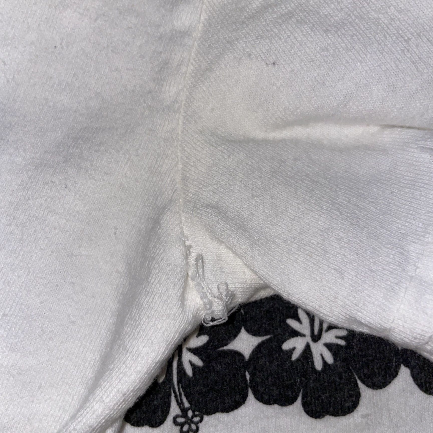 Vintage VINTAGE Raisins T-Shirt White S Hawaiian Men Small Size US S / EU 44-46 / 1 - 5 Thumbnail