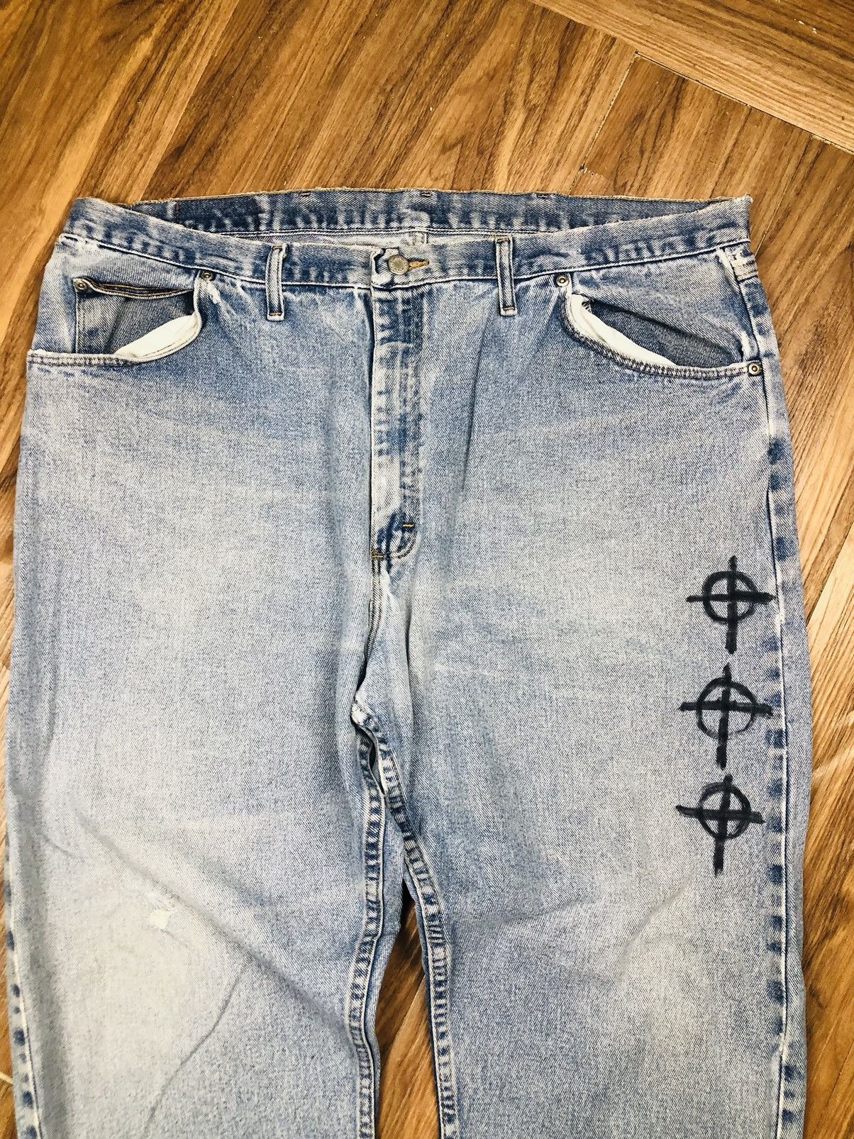 Wrangler Wrangler Jeans Light Wash Custom Art Denim (40) Size US 42 / EU 58 - 3 Thumbnail
