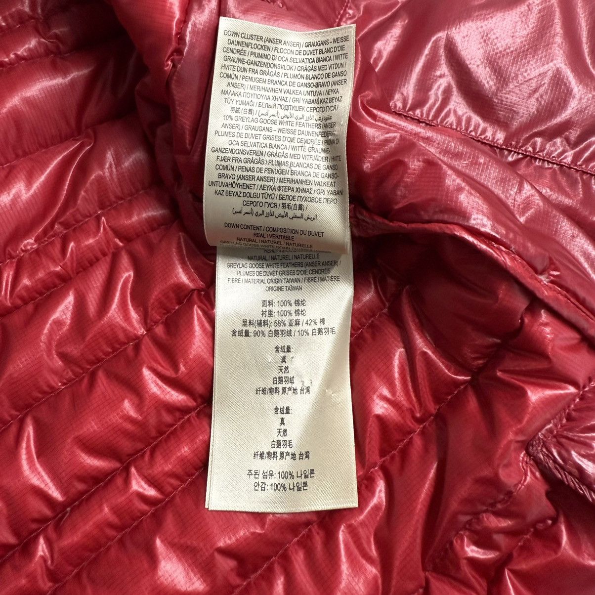 Burberry Burberry Brit Men’s Gilet Down Puffer Vest Size L Red Size US L / EU 52-54 / 3 - 8 Thumbnail