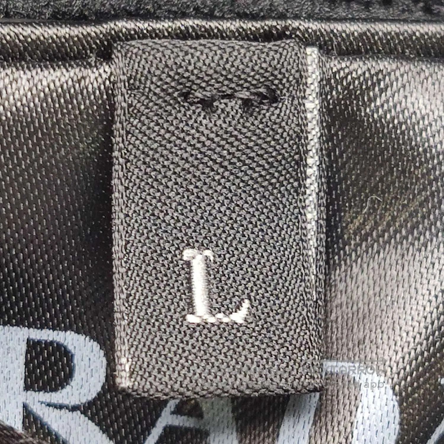Prada Prada Colorblock Collared Short. Size US L / EU 52-54 / 3 - 5 Thumbnail