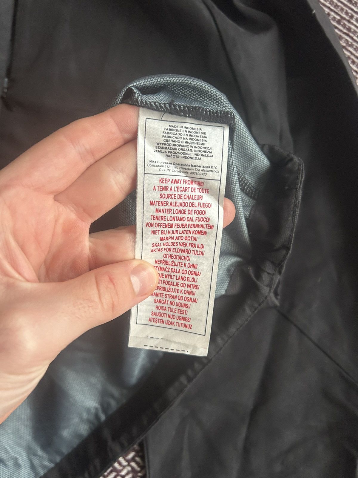 Nike Vintage Nike Golf Sportswear Black Windbreaker Jacket Size L Size US L / EU 52-54 / 3 - 6 Thumbnail