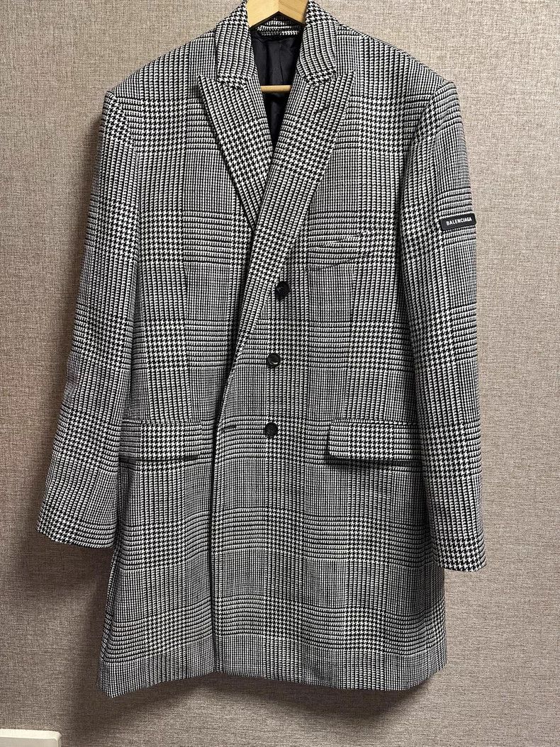 Balenciaga Balenciaga Sleeve Logo Woolen Plaid Wool Coat Size US S / EU 44-46 / 1 - 1 Thumbnail