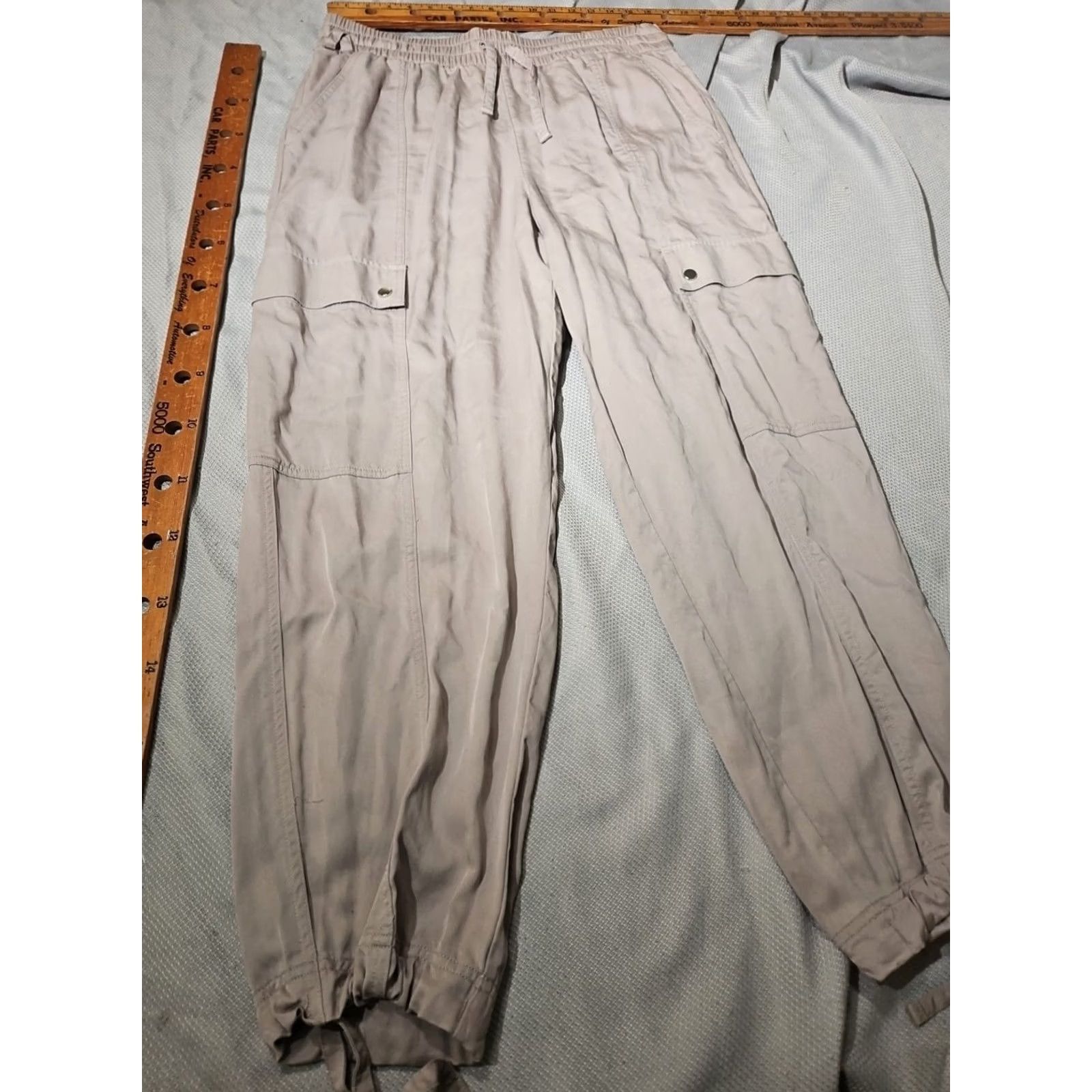 Athleta Athleta Pants Womens Large Beige Celestial High Rise Utility Cargo Baggy Relaxed Size 36" / US 14 / IT 50 - 5 Thumbnail