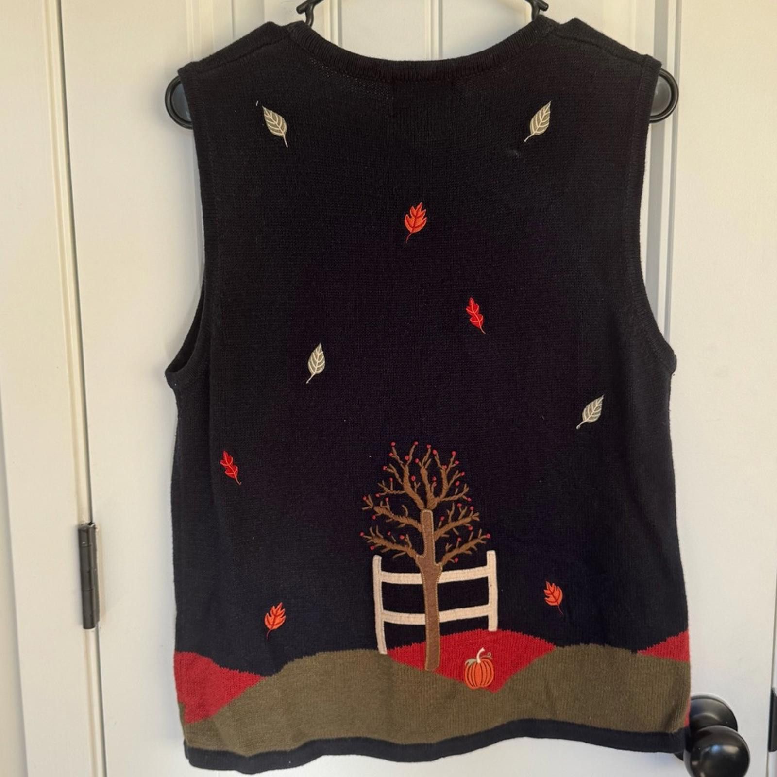 Other VTG Christopher & Banks Embroidered Fall vest-Medium Size M / US 6-8 / IT 42-44 - 2 Thumbnail