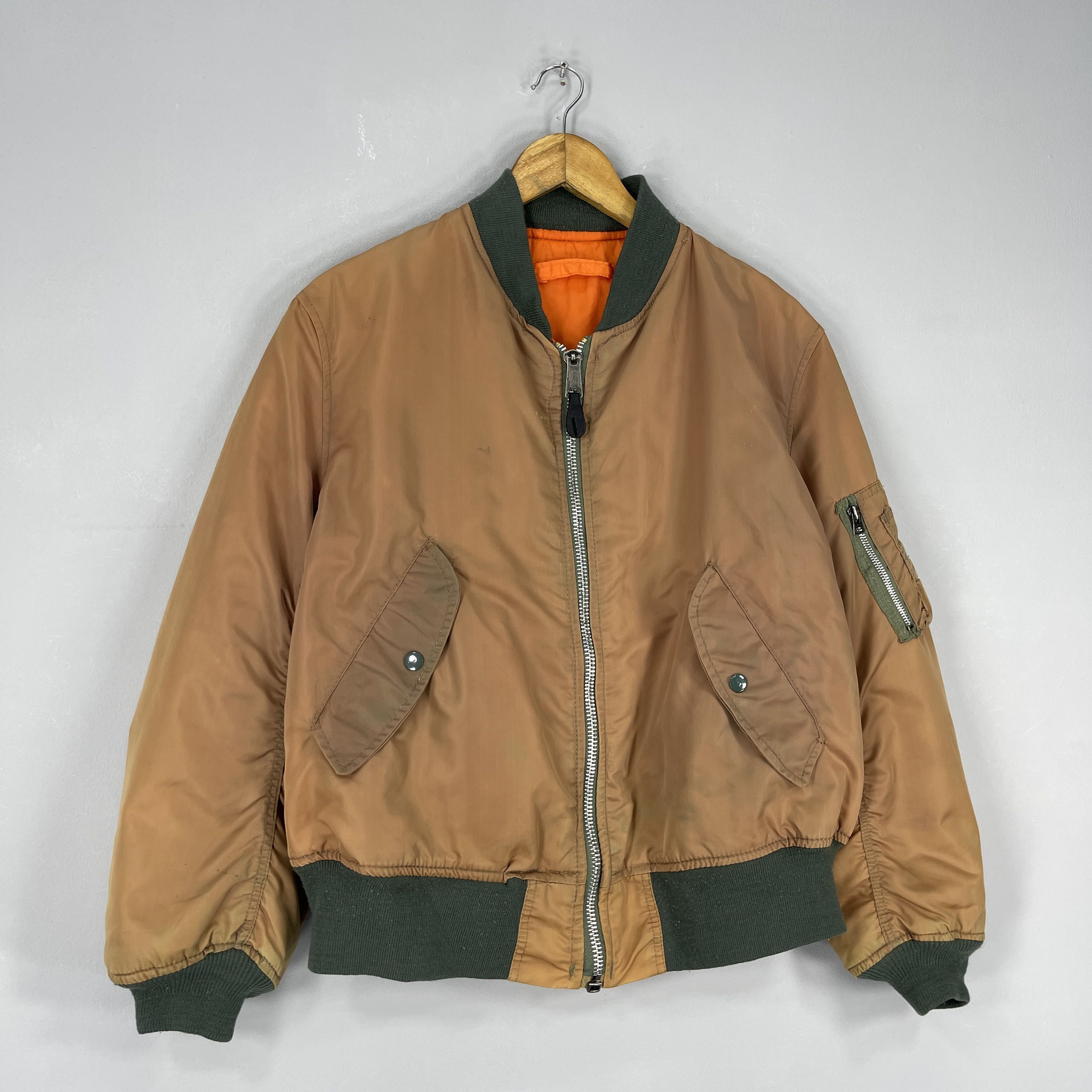 Alpha Industries Vintage ALPHA INDUSTRIES Ma-1 Flight Distressed Jacket Size US M / EU 48-50 / 2 - 4 Thumbnail