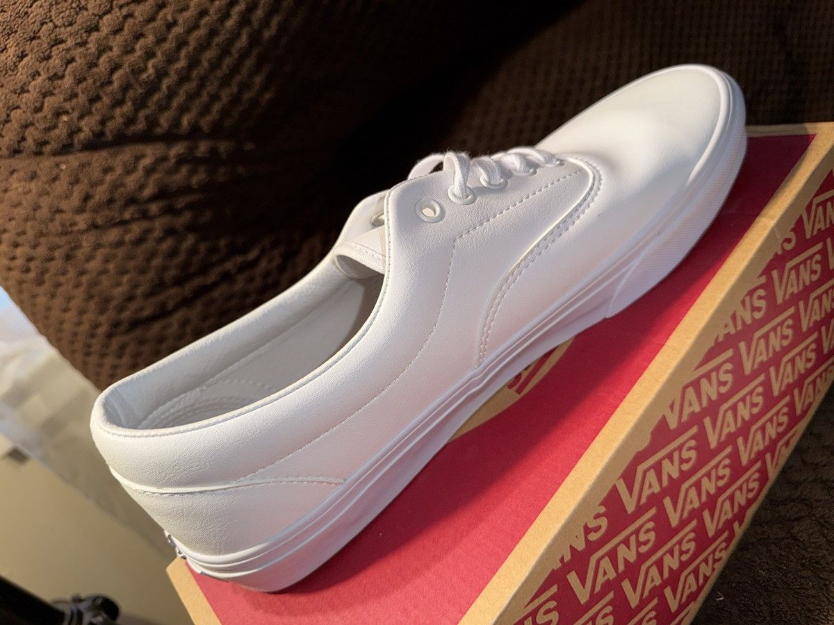 Vans Vans Era Classic Tumble “True White” Leather NEW w/ BOX 11.5 Size US 11.5 / EU 44-45 - 12 Thumbnail