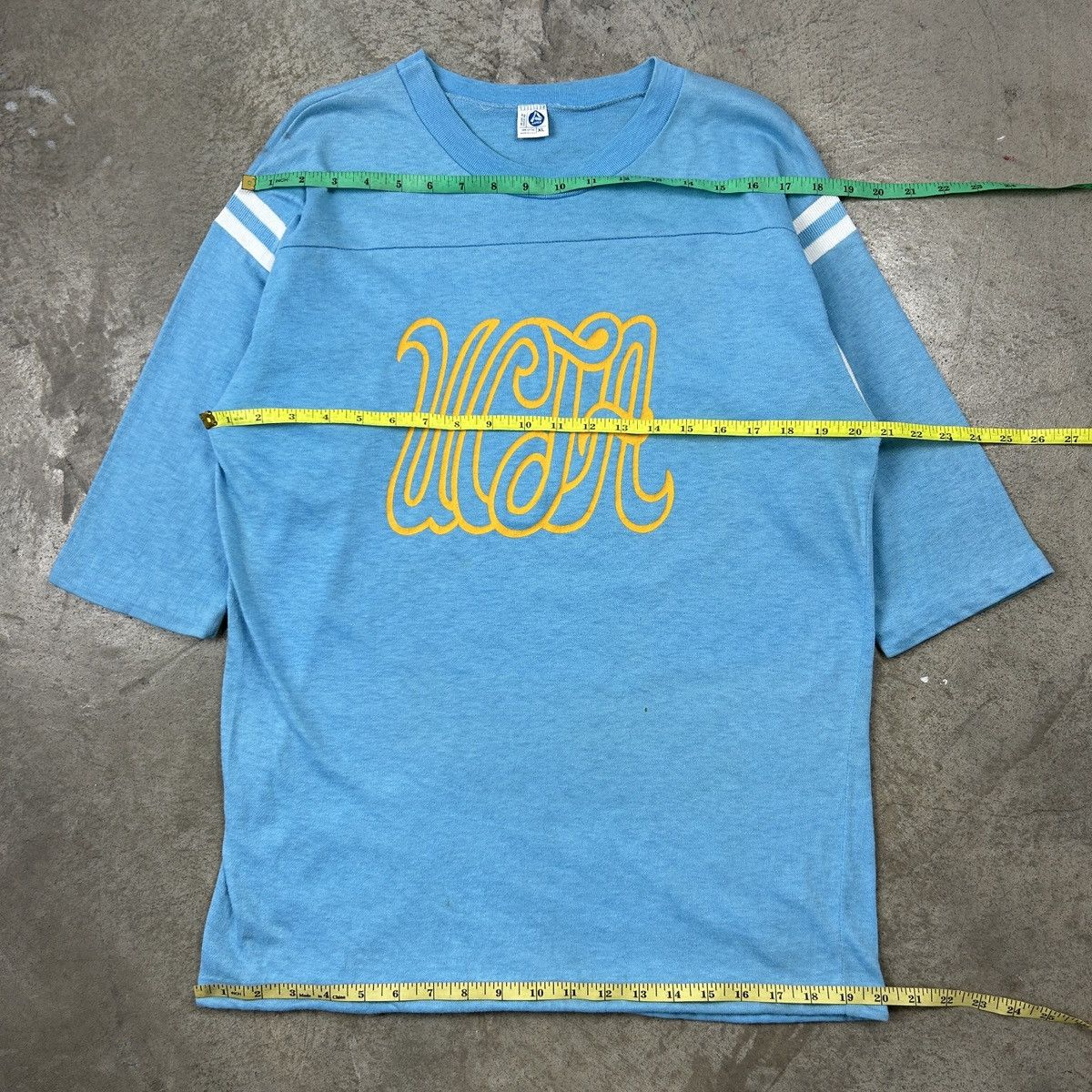 Vintage 1990s UCLA Raglan Top Size US L / EU 52-54 / 3 - 11 Thumbnail