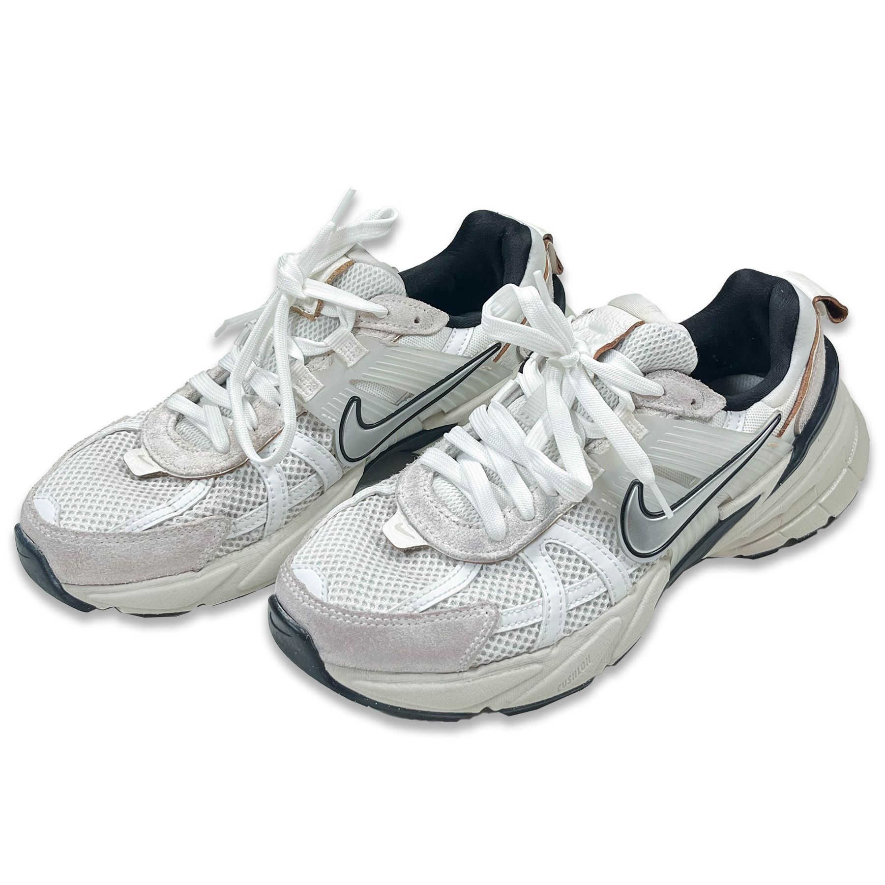 Nike Nike V2K Run Vintage Sneakers • EU39 size Size US 6 / EU 39 - 2 Thumbnail