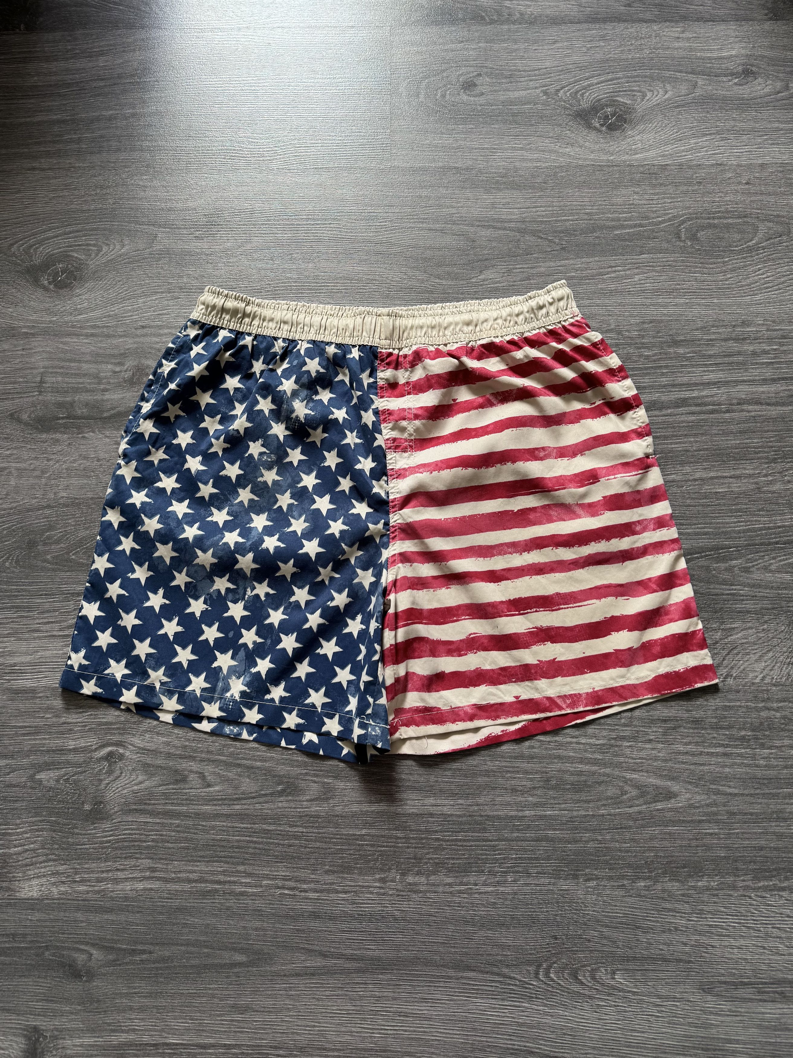 Vintage Vintage USA shorts American flags Size M Size US 32 / EU 48 - 1 Thumbnail