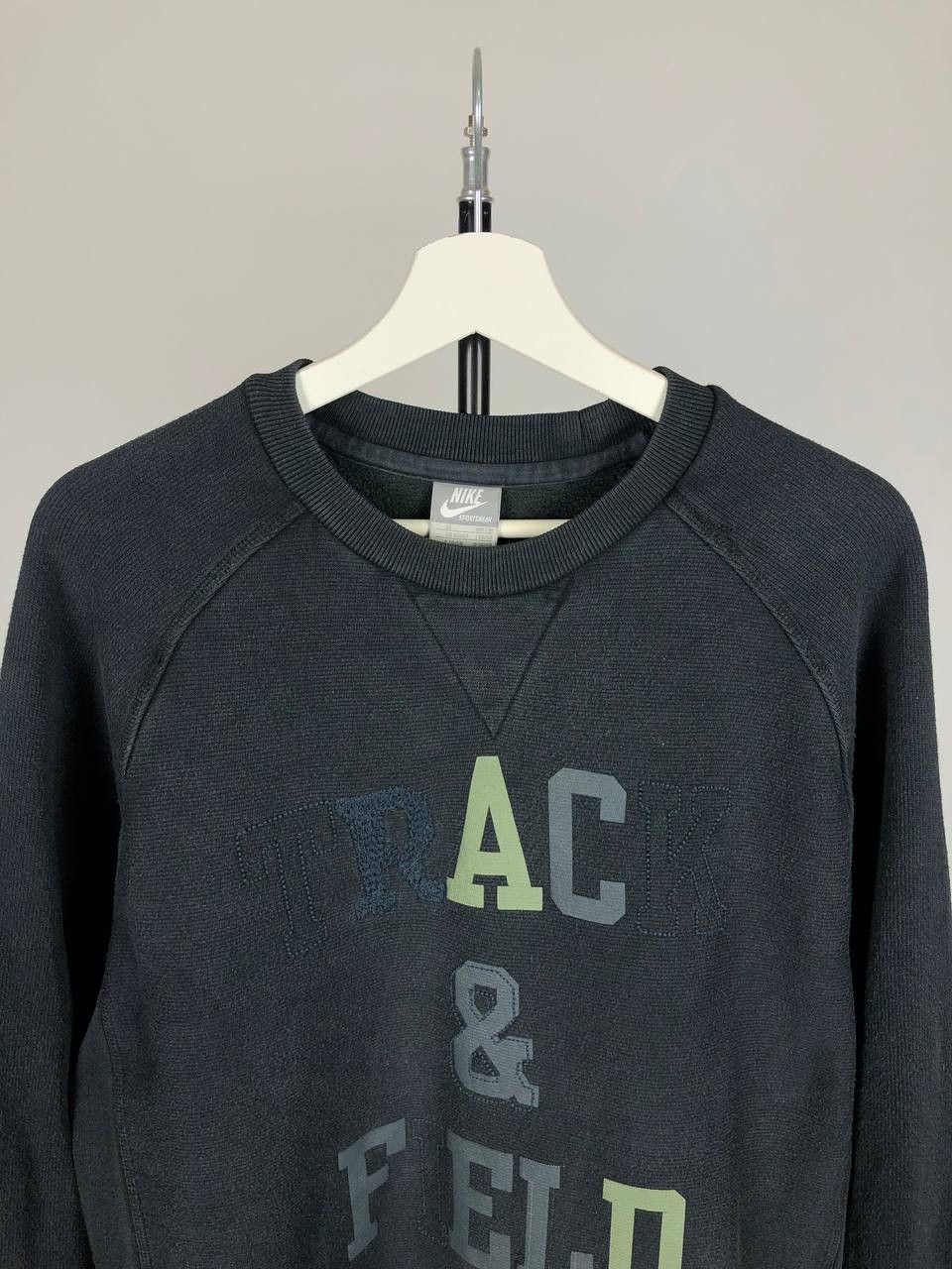 Nike Nike Sweatshirt Crewneck Vintage Center Logo size XL Size US XL / EU 56 / 4 - 2 Thumbnail