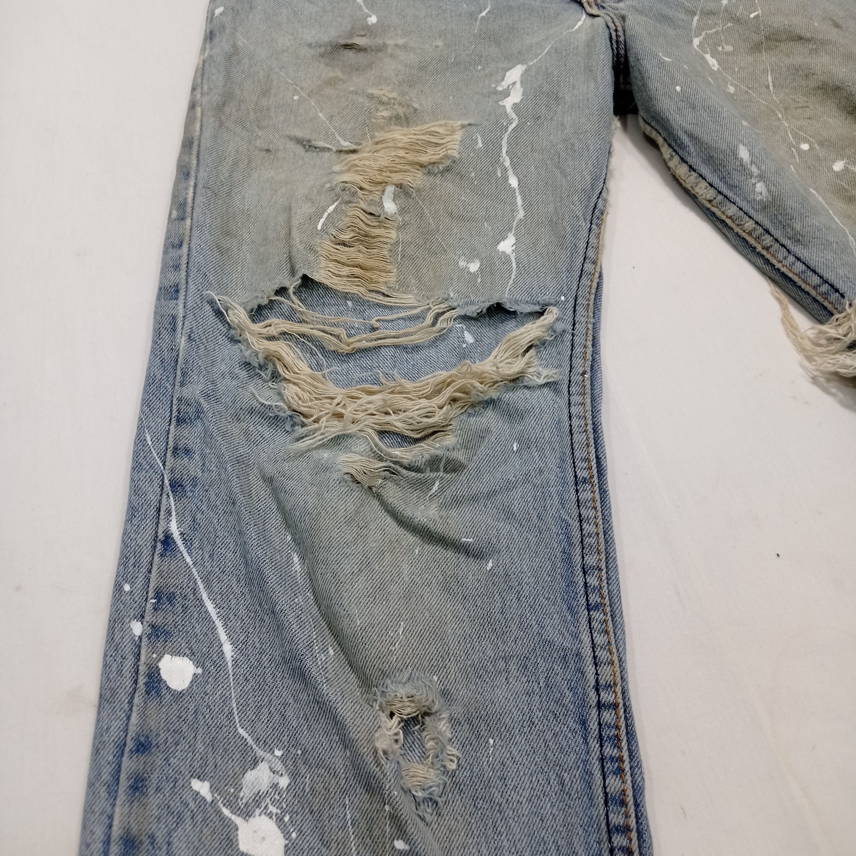 Levi's Vintage Levi's 501 Paint Splatter Distressed Jeans Pants Size US 29 - 8 Thumbnail