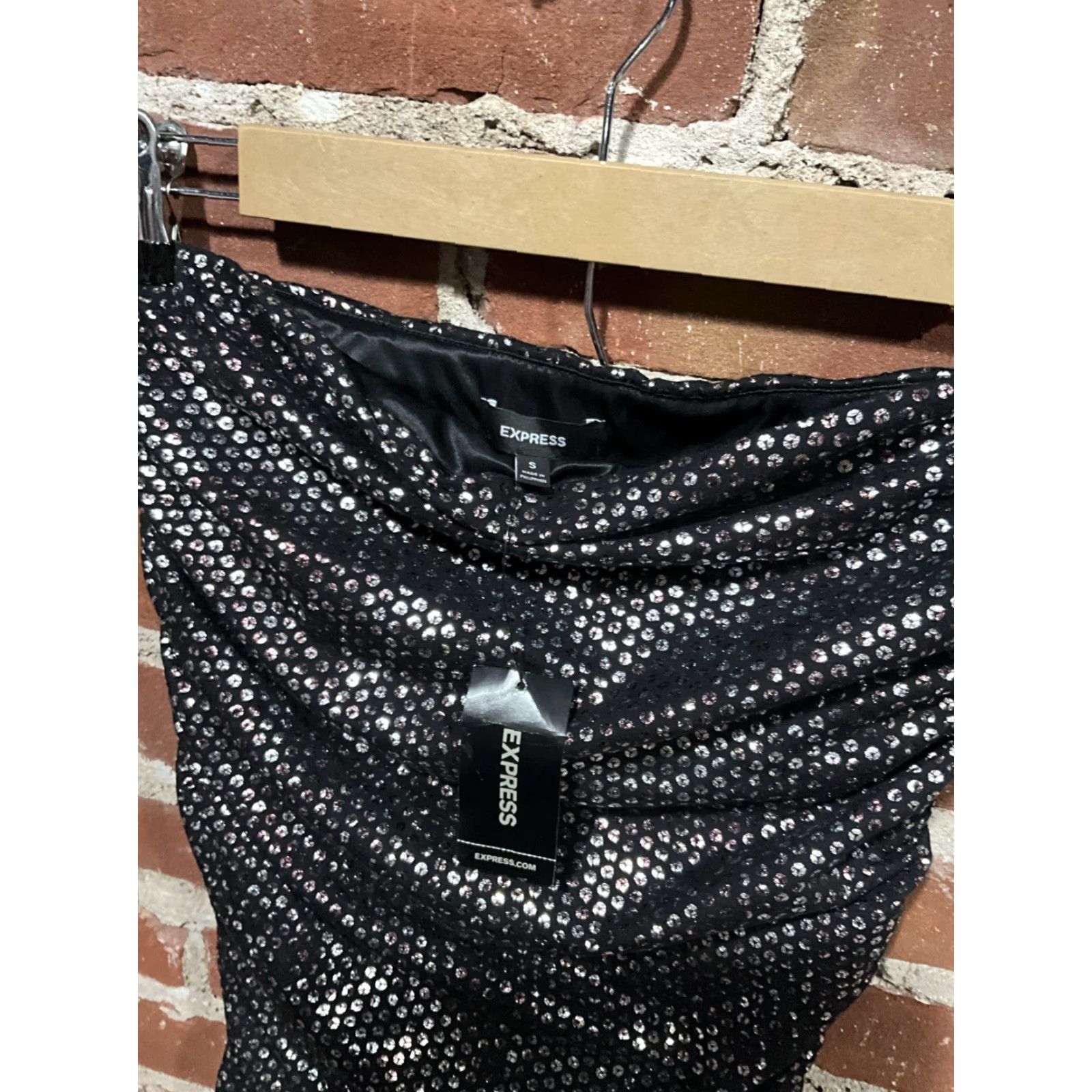 Express Express Dress Womens S NWT Black Strapless Mini Knit Polyester Floral Off the Shoulder Short Sleeveless Size S / US 4 / IT 40 - 3 Thumbnail