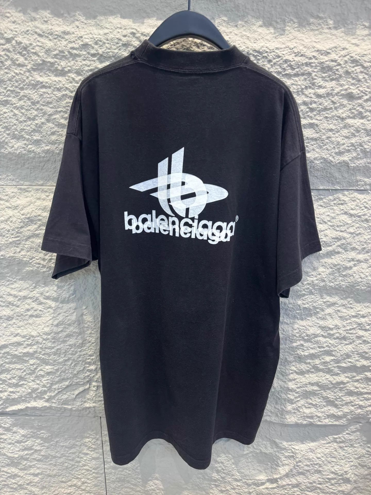 Balenciaga Balenciaga Black Ghost Logo Print SS T-Shirt Unisex Size US S / EU 44-46 / 1 - 4 Thumbnail