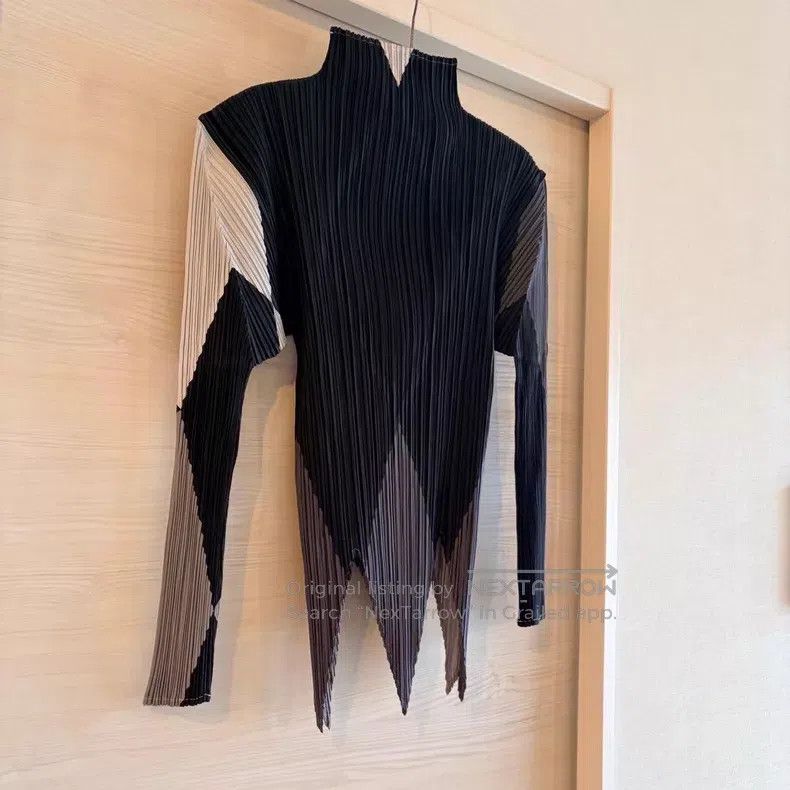 Issey Miyake Issey Miyake Black and White Color-blocked Ruched High-nec Size L / US 10 / IT 46 - 4 Thumbnail
