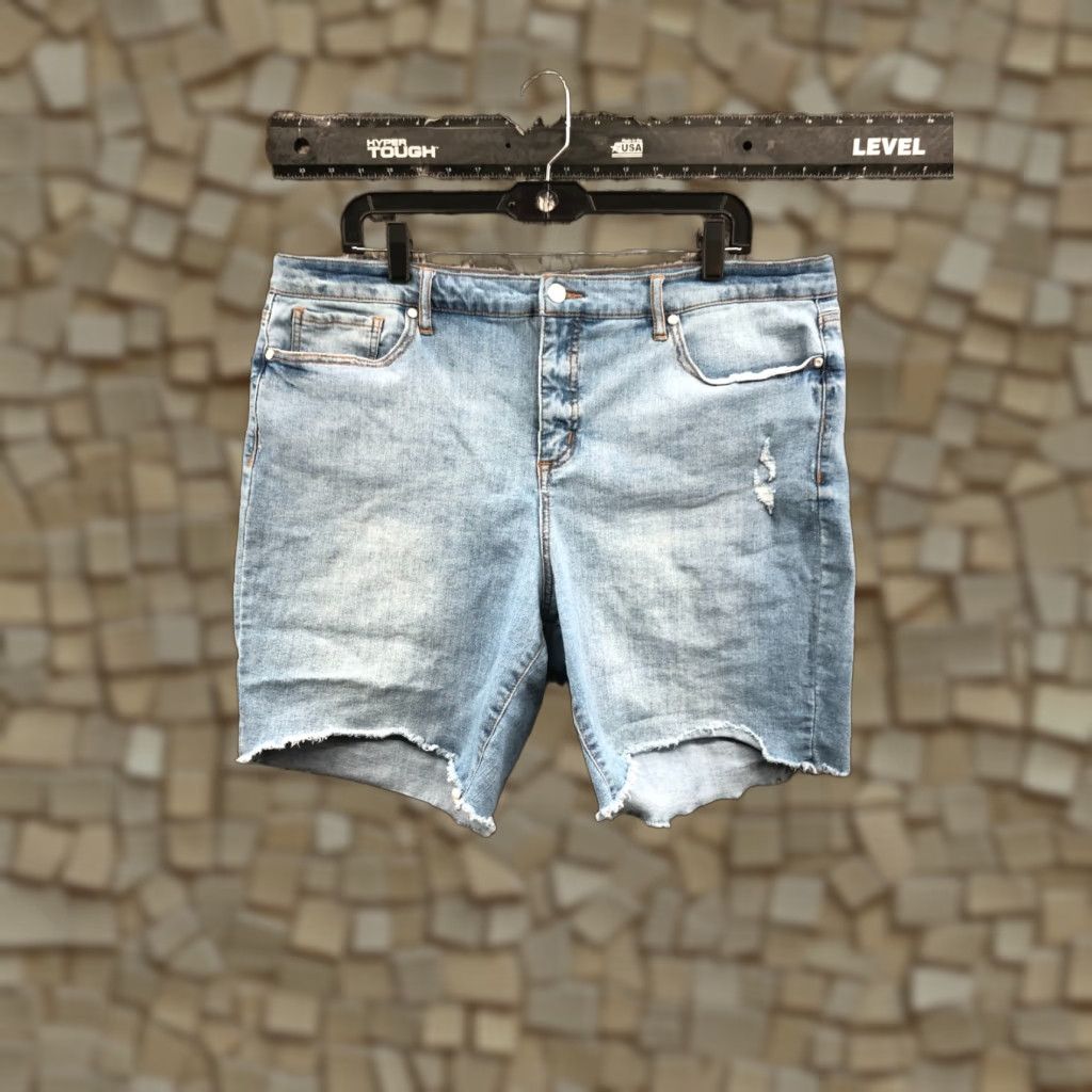 Energie Energie Shorts Womens Plus Size 18 Mid Rise Medium Wash Blue Raw Hem Denim 5-Pocket Logo Size 40" / US 18 - 1 Thumbnail